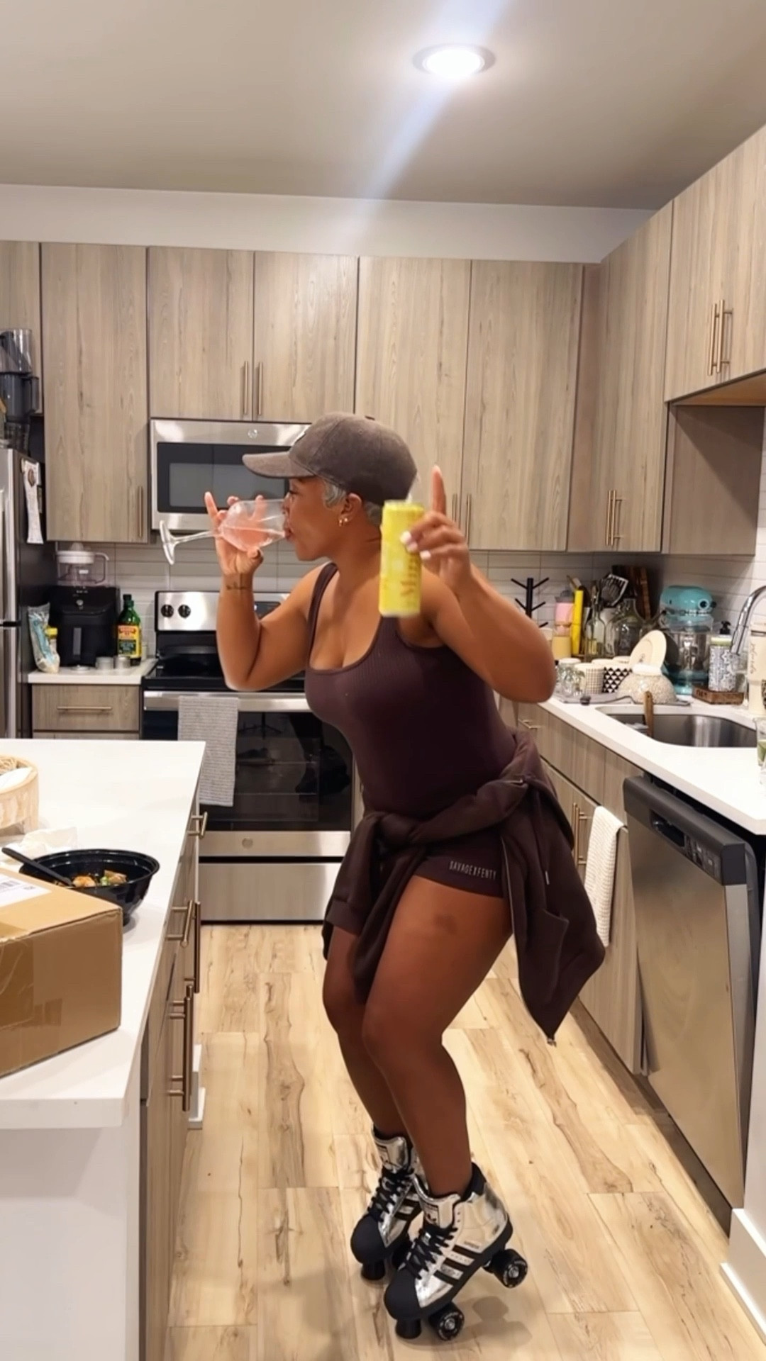 When skating becomes more therapeutic than you realize…

Now somebody tell @juvienille to add me in the next video 😜😂
•
•
•
#FitnessGoals #xoJalonda #AdidasSkate #MetallicSkateShoes #FitnessFashion

#LTKootd #LTKActive #LTKdayinmylife