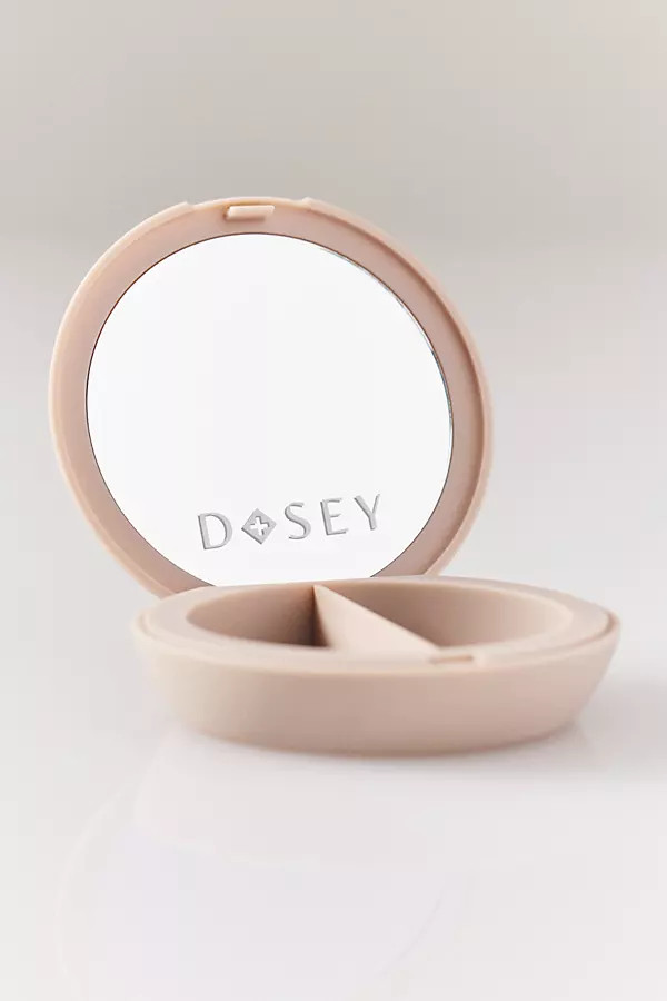 Dosey Pill Compact