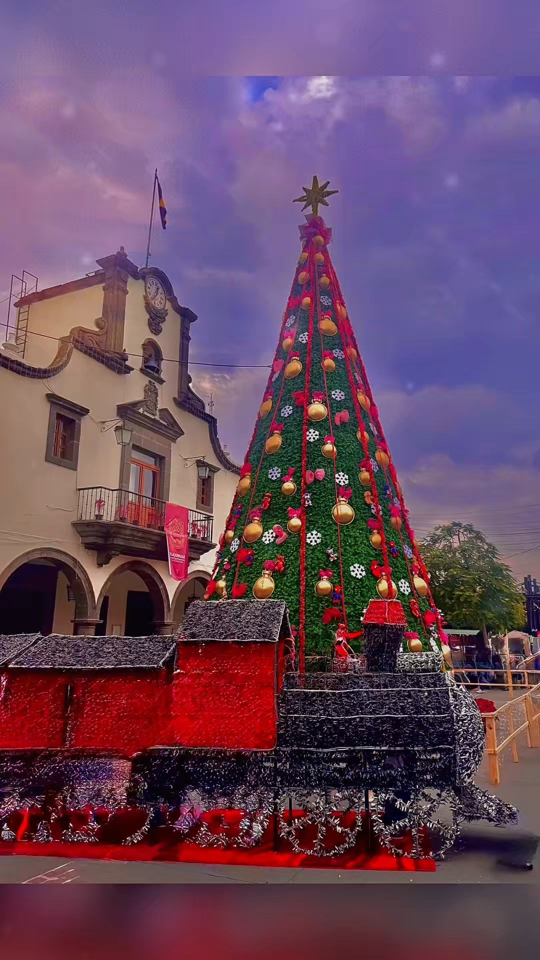 Christmas in Tlaquepaque, Guadalajara | Westin Guadalajara Stay

Christmas in Tlaquepaque, Guadalajara feels especially magical when staying nearby at the Westin Guadalajara (Marriott Bonvoy). From festive plazas and artisan streets to beautifully decorated trees and historic architecture, this area is perfect for slow walks, shopping handmade pieces, and soaking in holiday traditions. One of my favorite ways to experience Guadalajara at Christmas — comfortable, walkable, and full of color.

#LTKdayinmylife #LTKTravel #LTKHoliday