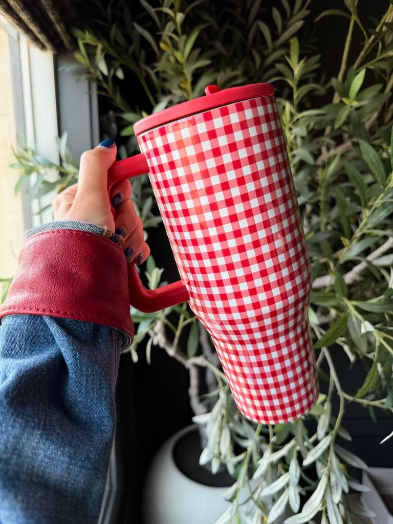 My go-to water bottle! Love the red and white plaid.

HydroJug, water bottle, everyday essentials, must-have