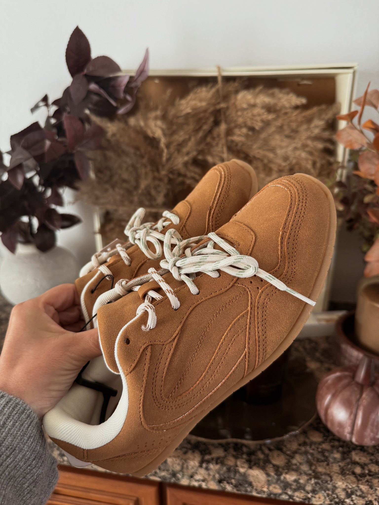 fall sneaker vibes! 