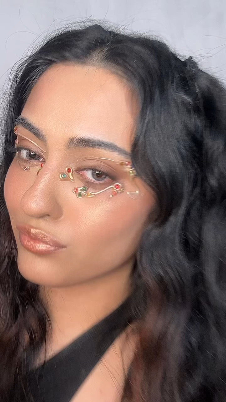 Inspiration for Coachella festival! Perfect look for that event or concert!

#LTKbeauty #LTKVideo #LTKGala