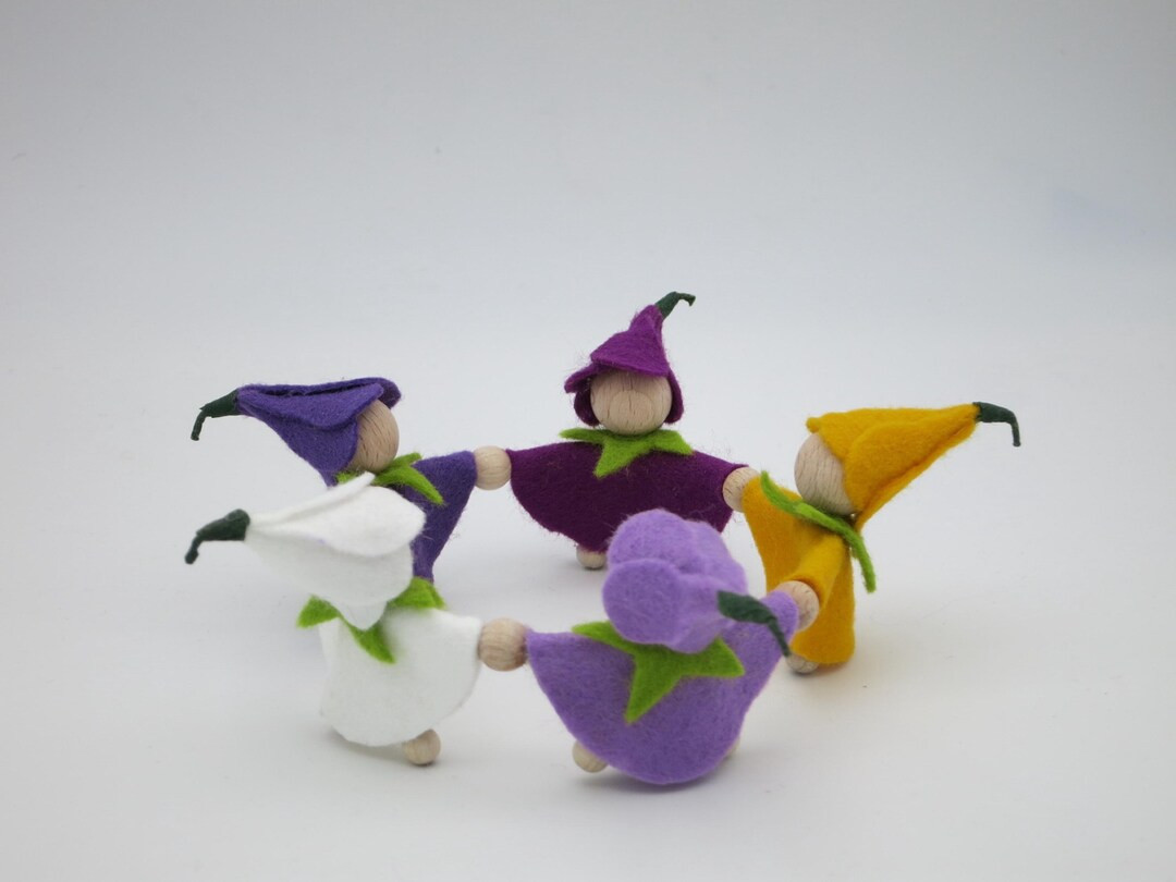 Little Flowers in a Wreath - Etsy | Etsy (US)