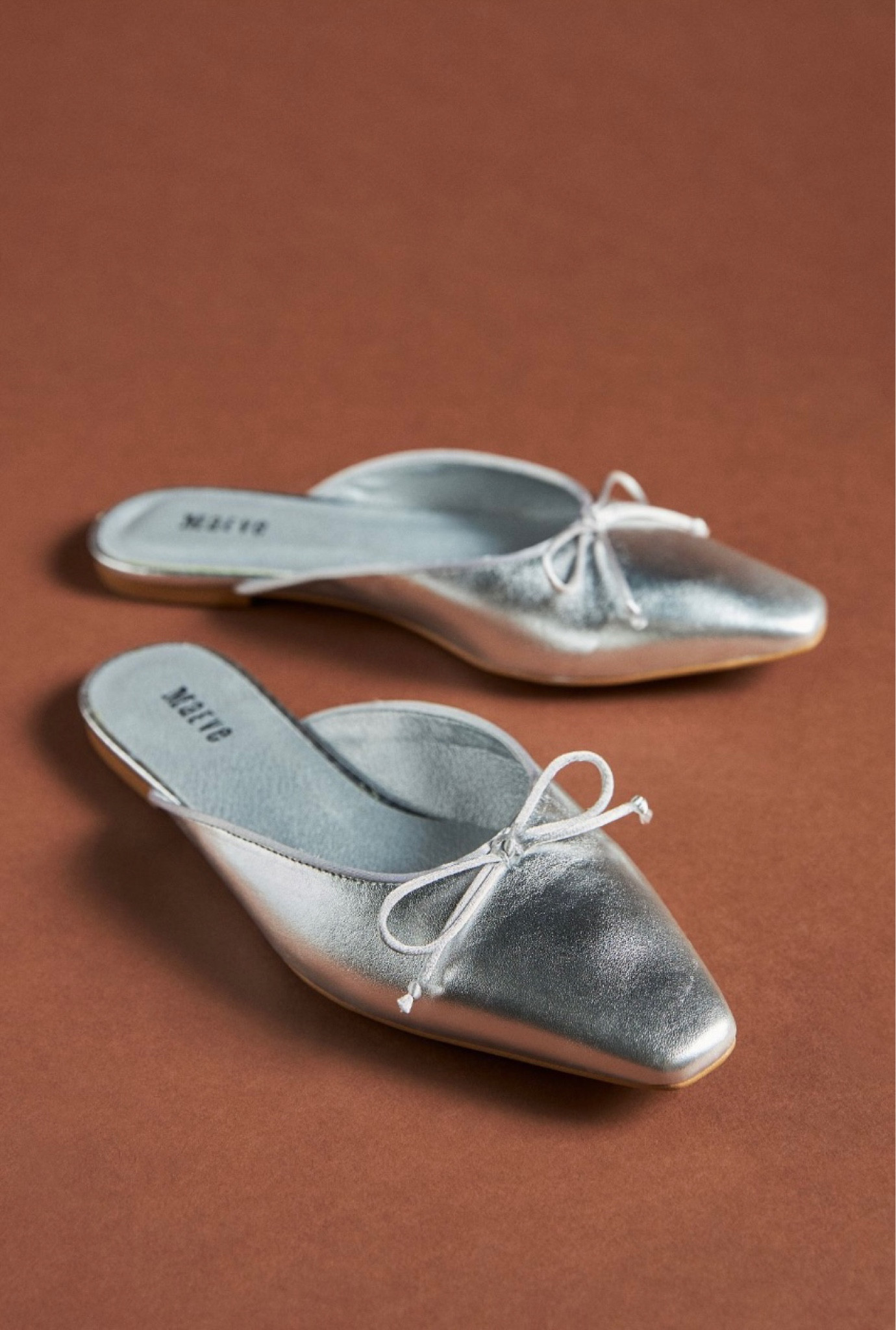 BRB, on a metallic shoe hiatus right now. So many styles trending for fall; flats are a must starting with the ballet and maryjane styles, and add in fun menswear inspired styles with a sparkle or two ⚡️ These are some of my @Anthropologie faves!

#anthropologie #shoeedit #metallic #maryjane # ballet

#LTKshoecrush #LTKFind #LTKstyletip