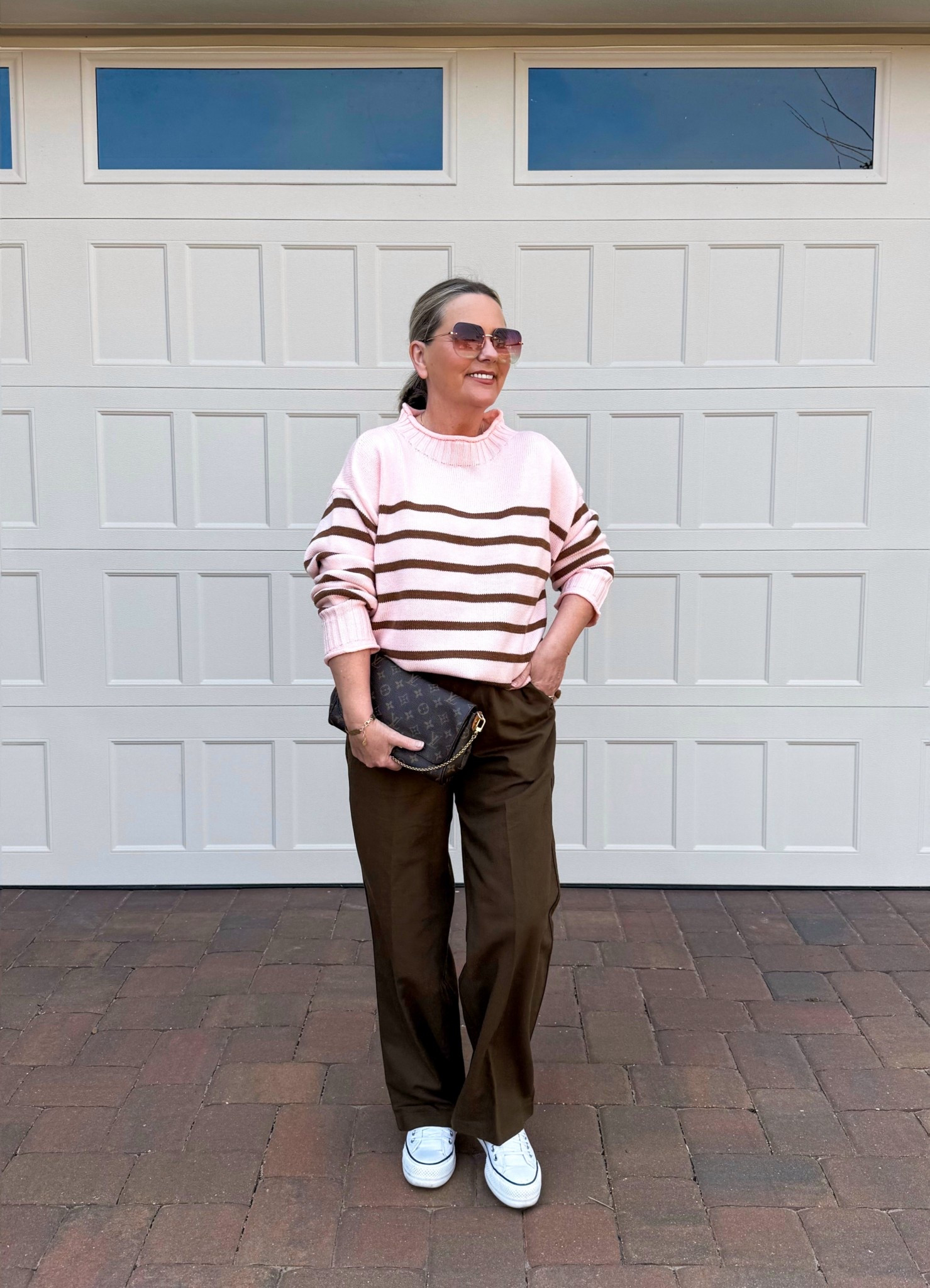 Pink and brown- Love this color combo! Brown linen blend pants, lightweight striped sweater and sneakers.



#LTKootd #LTKOver40