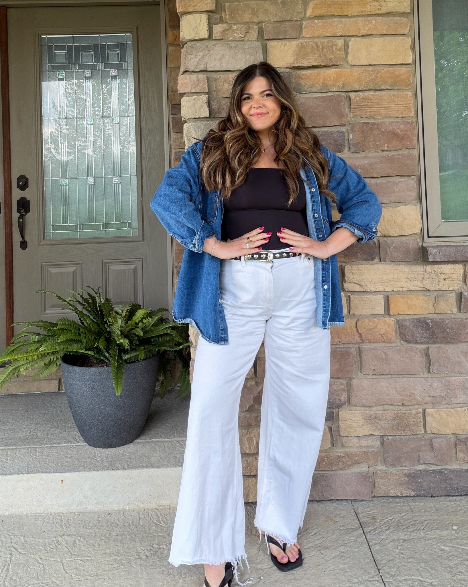 Today’s casual spring OOTD! We had a meeting with our interior designers and it’s a little chilly so I needed a jacket! 

Wearing size 32 in the distressed him white jeans from Abercrombie and Fitch I do not get curve love, I do not have an hourglass or a pear shape

Wearing size XL in the skims inspired line to tank from Amazon

 size 14 in the denim shirt / jacket ￼

Midsize, size 12, size 14, Mom style, spring style, business casual, teacher outfit, spring 2026, date night