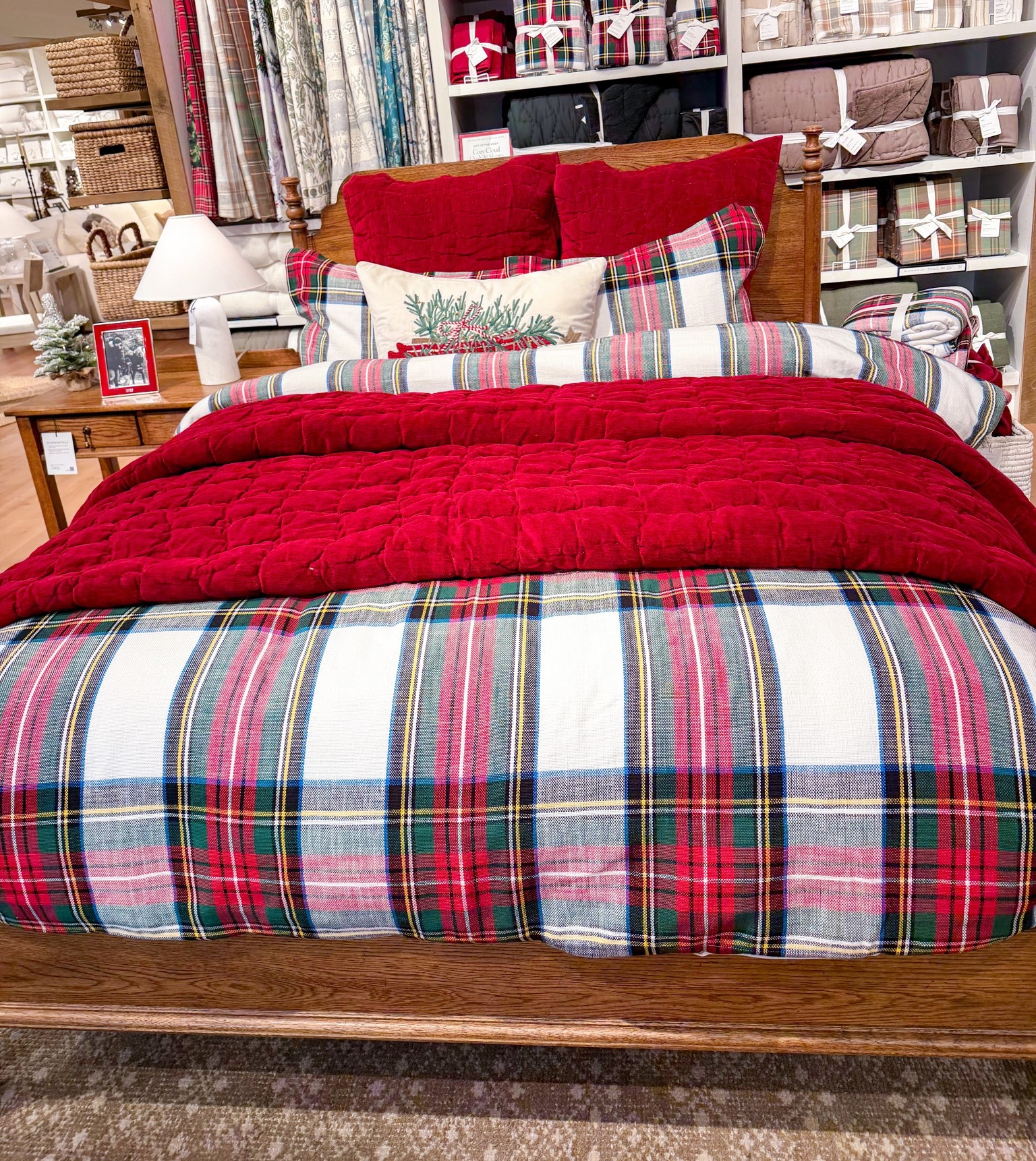 Pottery Barn Christmas bedding 

Holiday home decor / bedroom inspo / plaid cotton duvet/ plaid pillowcase / sleigh pillow / handknit pillow / Christmas decor

#LTKHome #LTKHoliday #LTKSeasonal