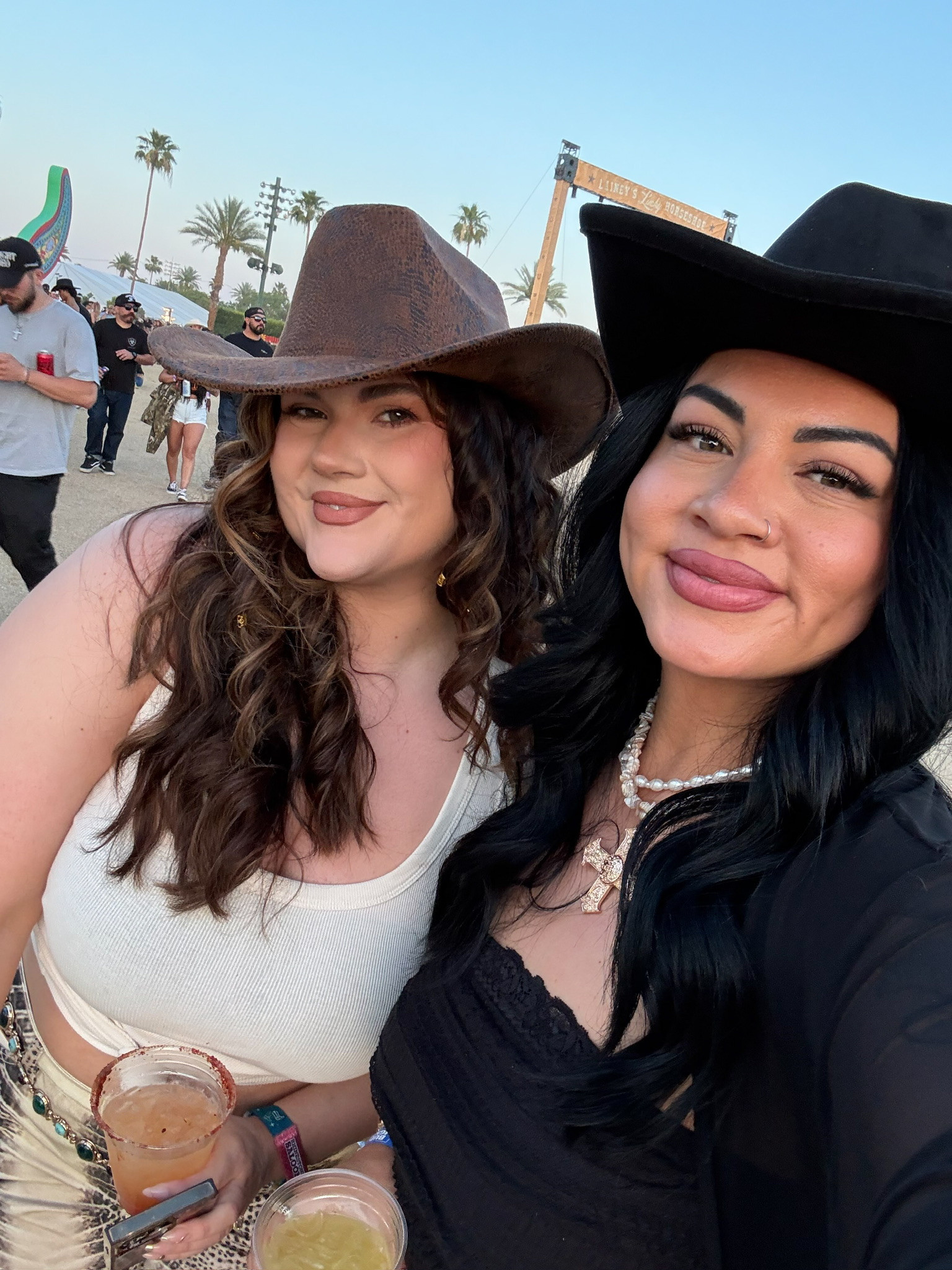 Stage Coach selfies!!!

size 0 in all torrid!

stage coach, stage coach outfit inspo, country outfit, rodeo outfit, country fashion, midsize, torrid, tori block 

 

#LTKFestival #LTKootd #LTKMidsize