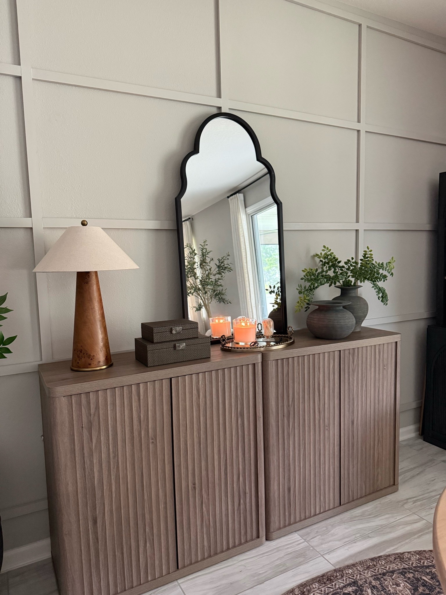 How I styled my dining room sideboard recently.. loving these new pieces 🤍

Target home decor, dining room sideboard, sideboard styling, summer decor, designer inspired home finds, console table styling

#LTKHome #LTKSeasonal