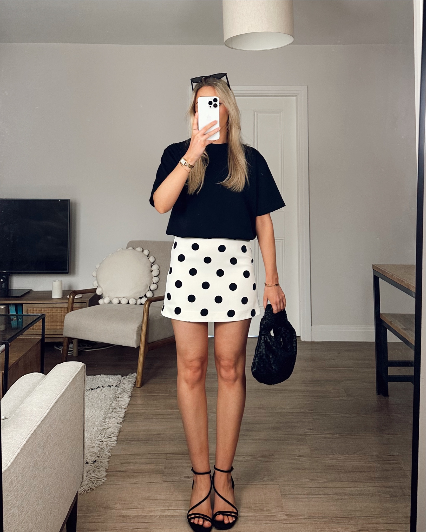 date night 🍸
T-shirt - size 10
skirt - size 6
bag - old boohoo (similar linked)
heels - old NewLook 

#LTKuk #LTKAprilSpotlight #LTKspring