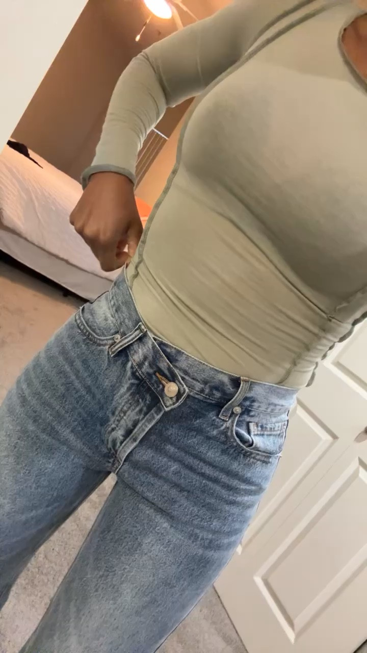 Asymmetrical jeans, ankle length, very flatteringg

#LTKfindsunder100 #LTKover40 #LTKstyletip