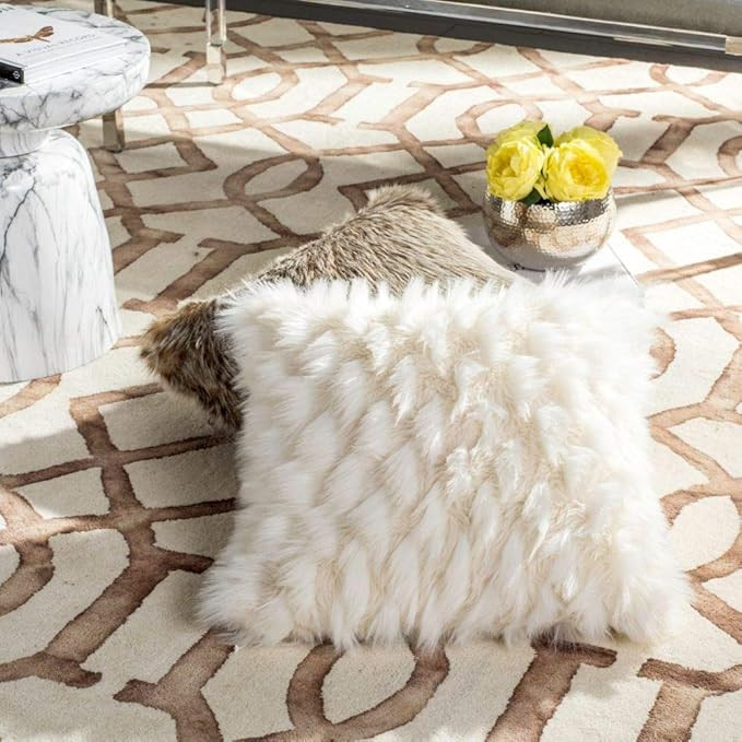 Safavieh Collection Luxe Feather 20" Throw Pillow, White | Amazon (US)