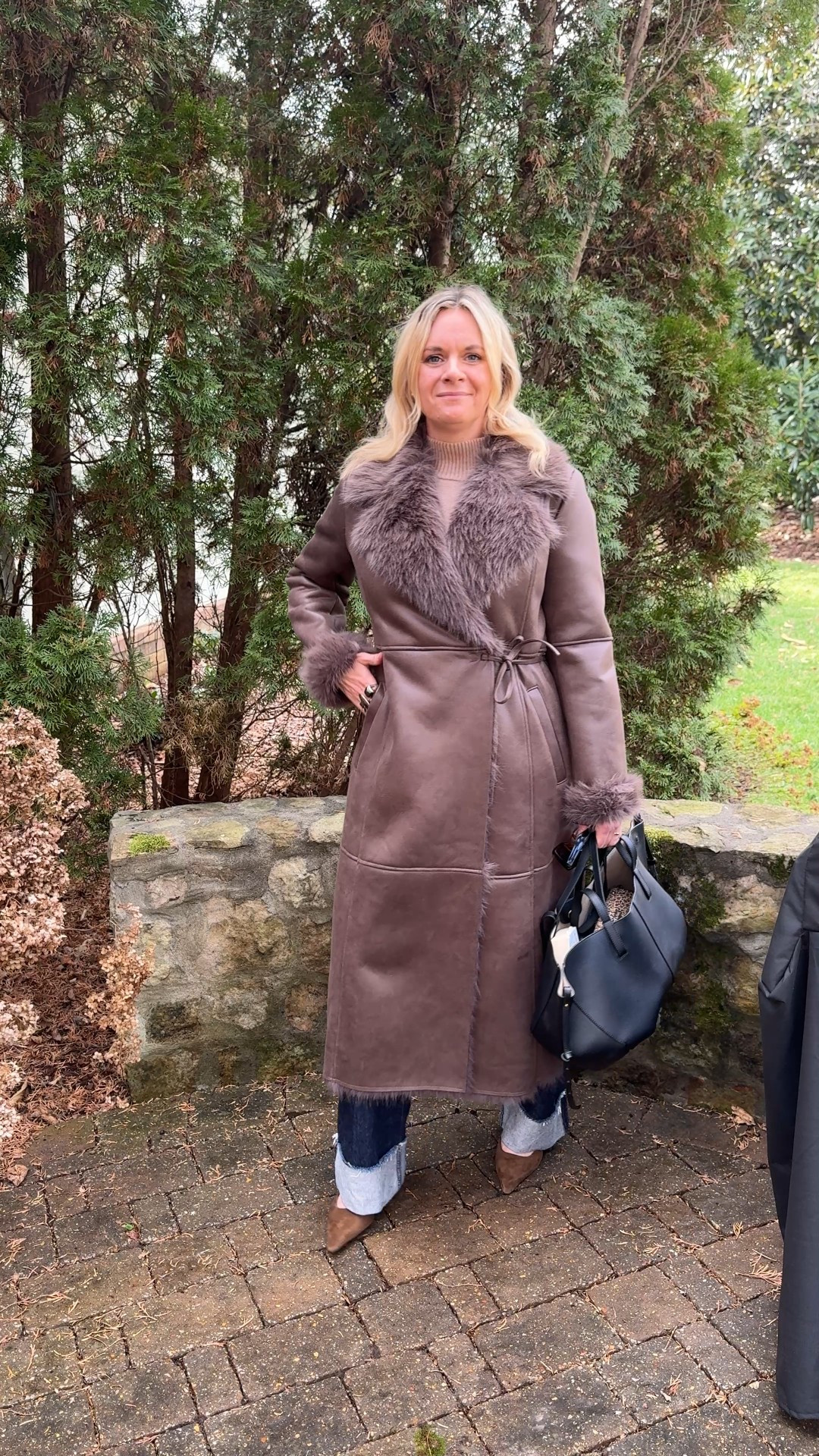 New favorite winter coat…loading #sponsored

#LTKootd #LTKSeasonal #LTKOver40