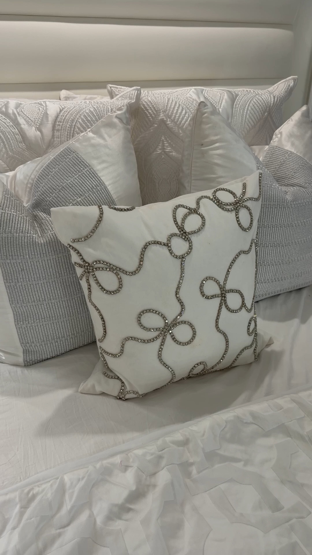 This LSF pillow is gorgeous 

#LTKHome #LTKBeauty #LTKmorningroutine