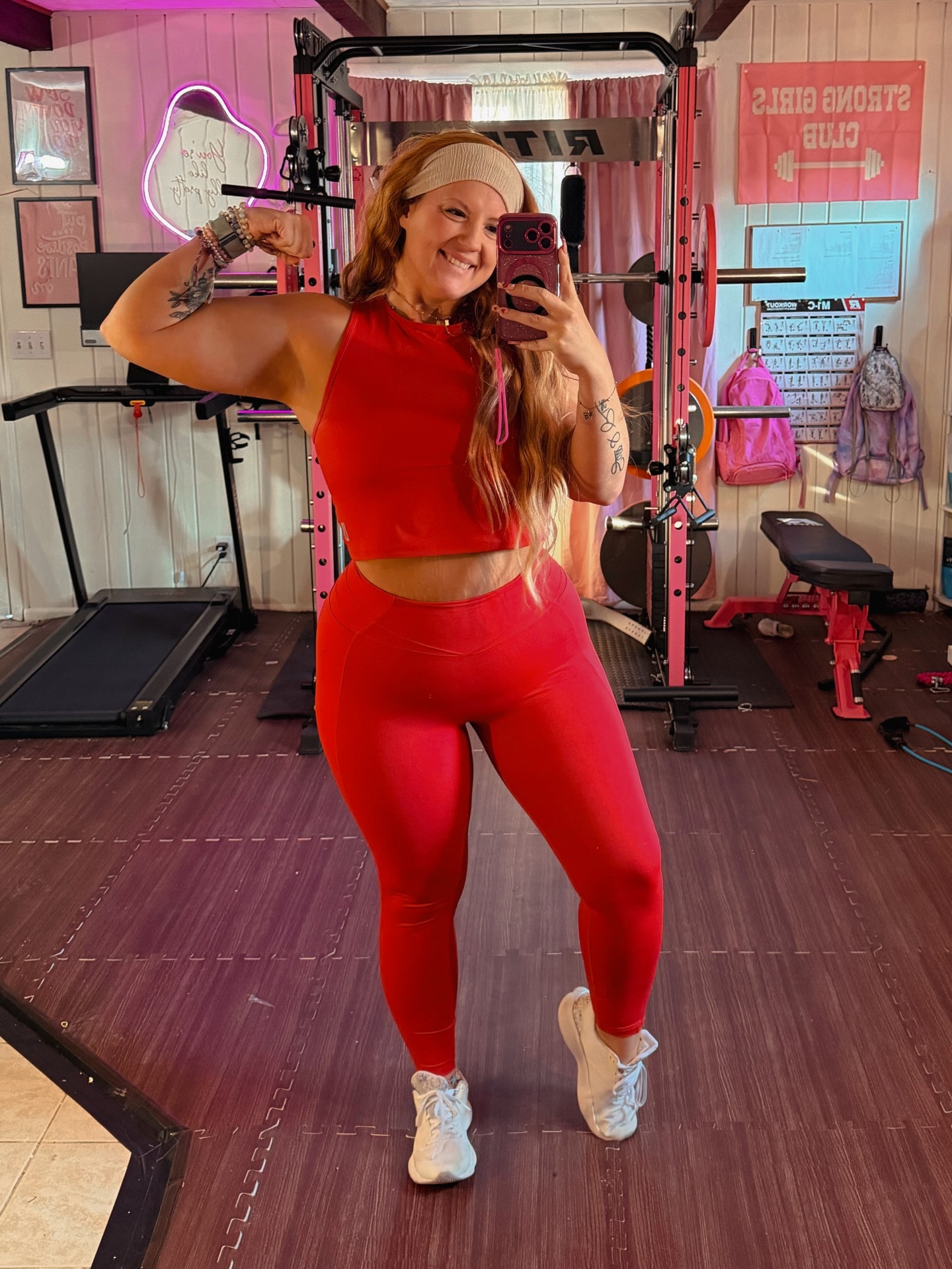 My body stay vicious, I be up in the gym just working on my fitness✨❤️🔥

@buffbunny_collection essential pt.2 
it's what I'm wearing✨
2.14.26 1pm cst
code: livelyliz