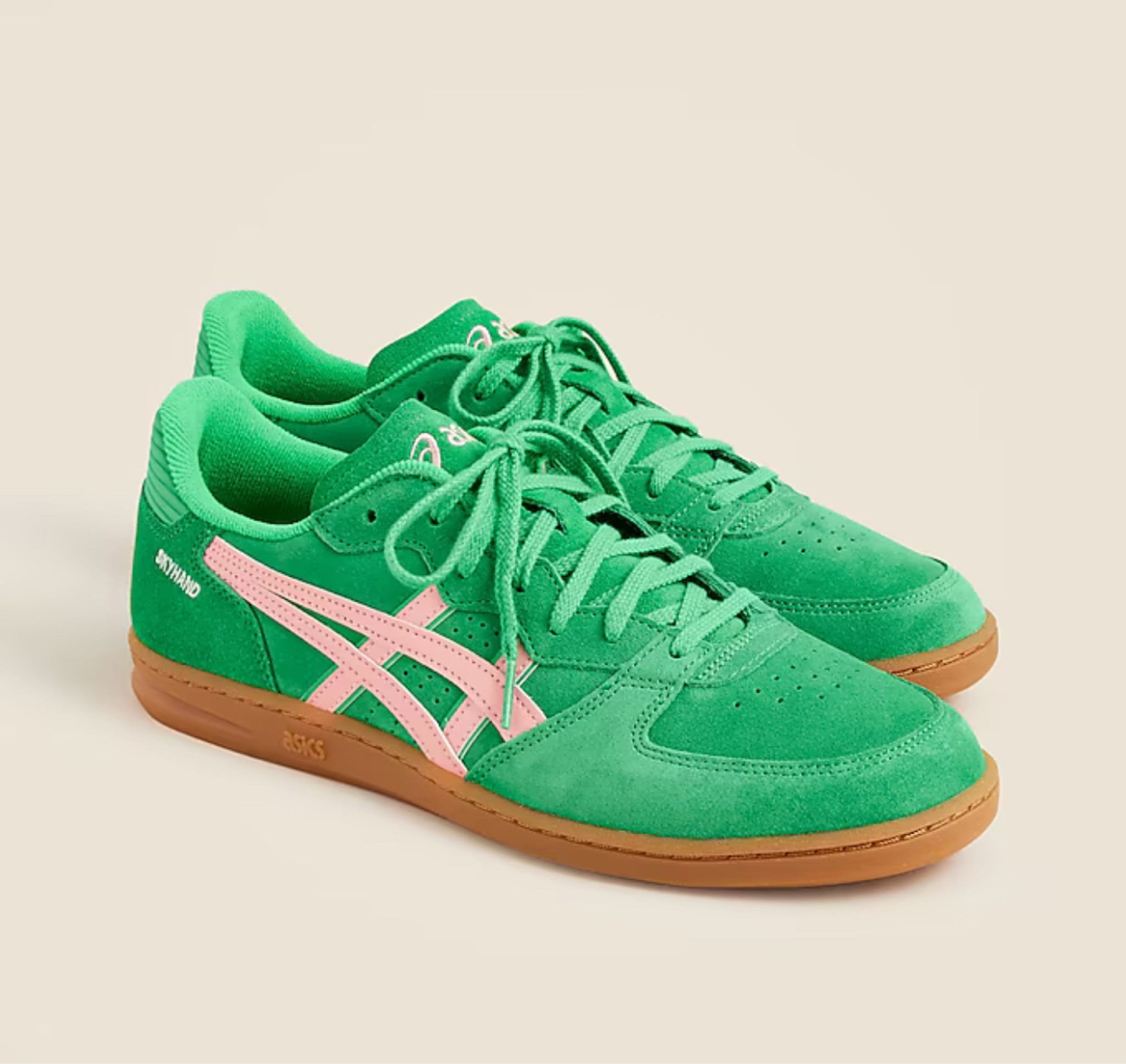 The cutest sneaker 

#LTKStyleTip #LTKMidsize #LTKShoeCrush