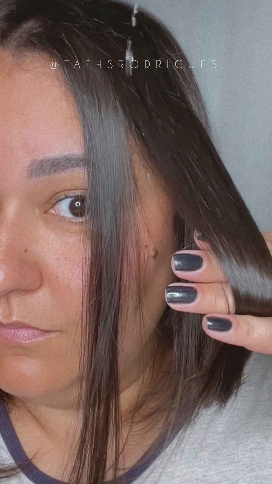 Tá certo isso⁉️Olha essa blindagem‼️

Siiiiim, cabelo blindaadoo🛡️ Não é ilusão é tecnologia! A dona @embelleze arrasou em mais um produto! Apresento #NovexSalonBlindagem 
Que é um tratamento selante em creme condicionante, ele blinda os fios contra o jato quente do secador, difusor ou prancha and protege e blinda contra a UMIDADE❌💦

A textura é super fluida e fina, não pesa nos fios e de quebra deixa um brilhooo espelhado simplesmente incrível 🪞✨ por possuir tripla ação:
✖️Anti-frizz
✖️Anti pontas duplas
➕Brilho

#LTKbeauty #LTKbrasil #LTKVideo