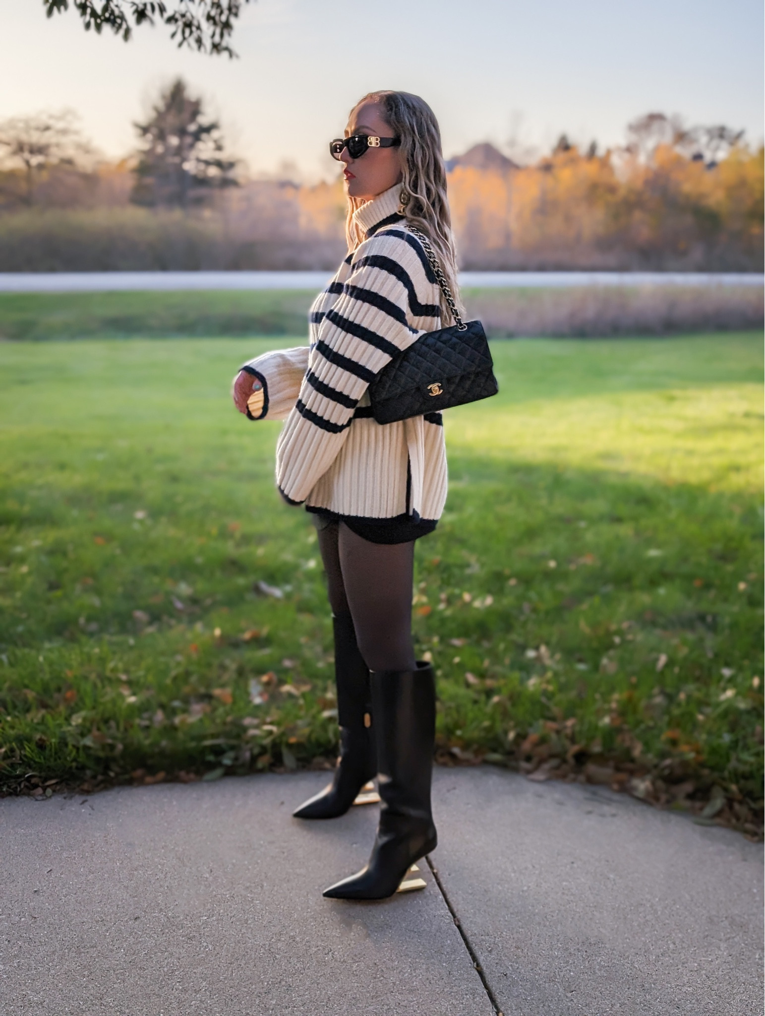 #fallfit #falloutfit #fallskort #fallskirt #sweater #lookforless #ltkfall #fallootd #boots 

Cozy fall black skirt look with boots

#LTKSeasonal #LTKshoecrush #LTKstyletip
