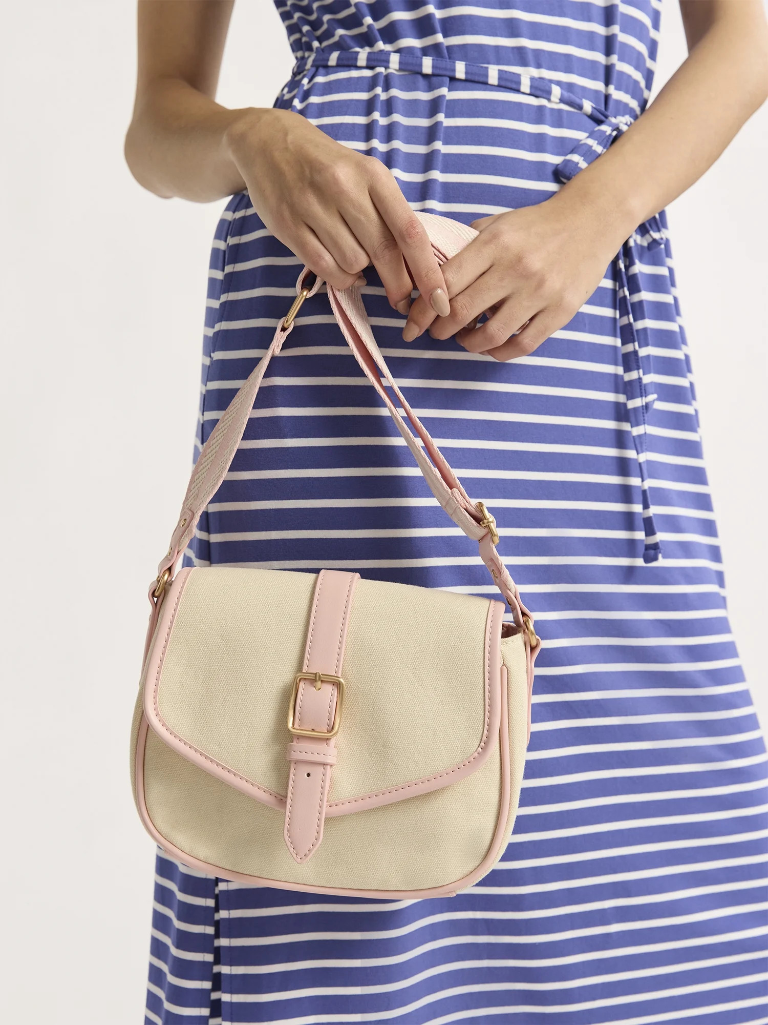 Time and Tru Women's Daisy Crossbody, Natural with Pink | Walmart (US)