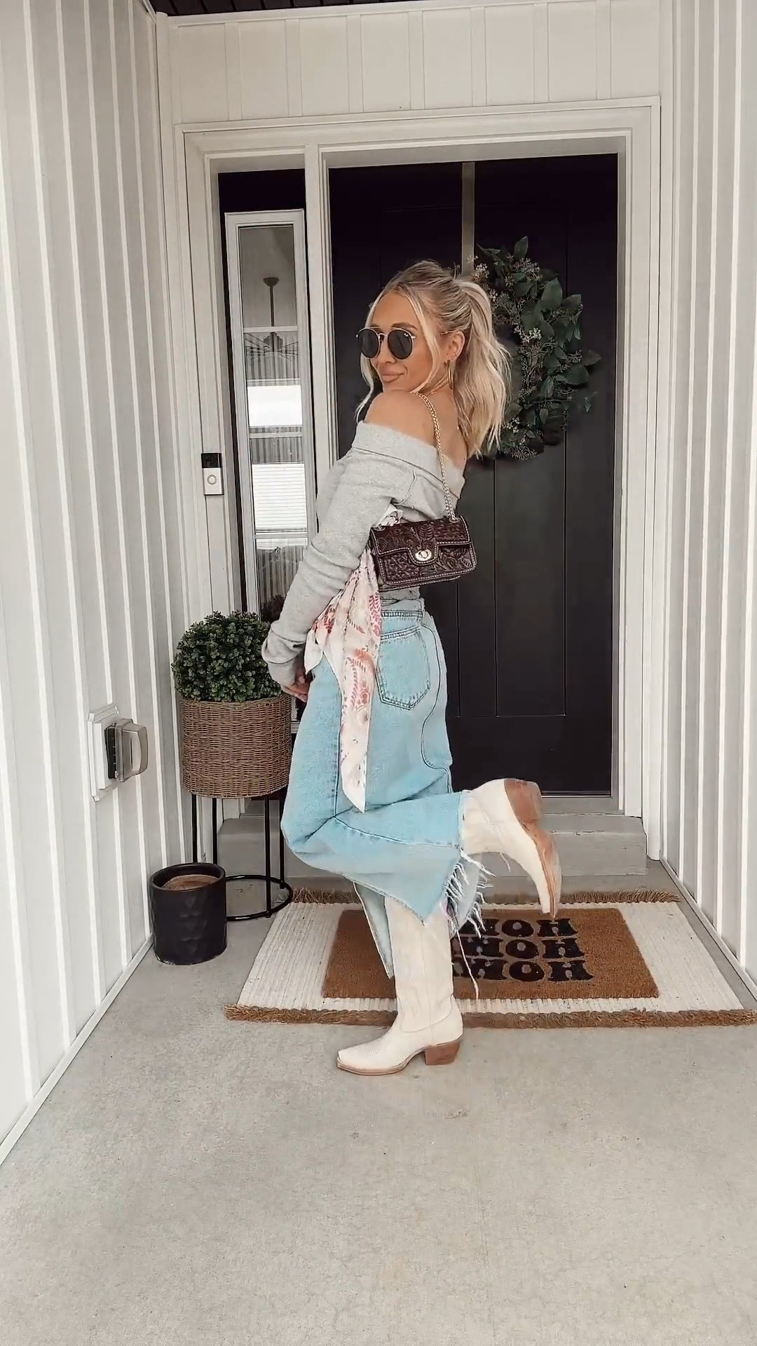 Loving this denim skirt + this top! Top is on sale! ✨🤠👢#LTKSpringSale

Cowgirl, Cowgirl style, Cowgirl boots, costal Cowgirl, western style, western ootd, denim skirt, off the shoulder top, white cowgirl boots

#LTKWorkwear #LTKFindsUnder100 #LTKStyleTip