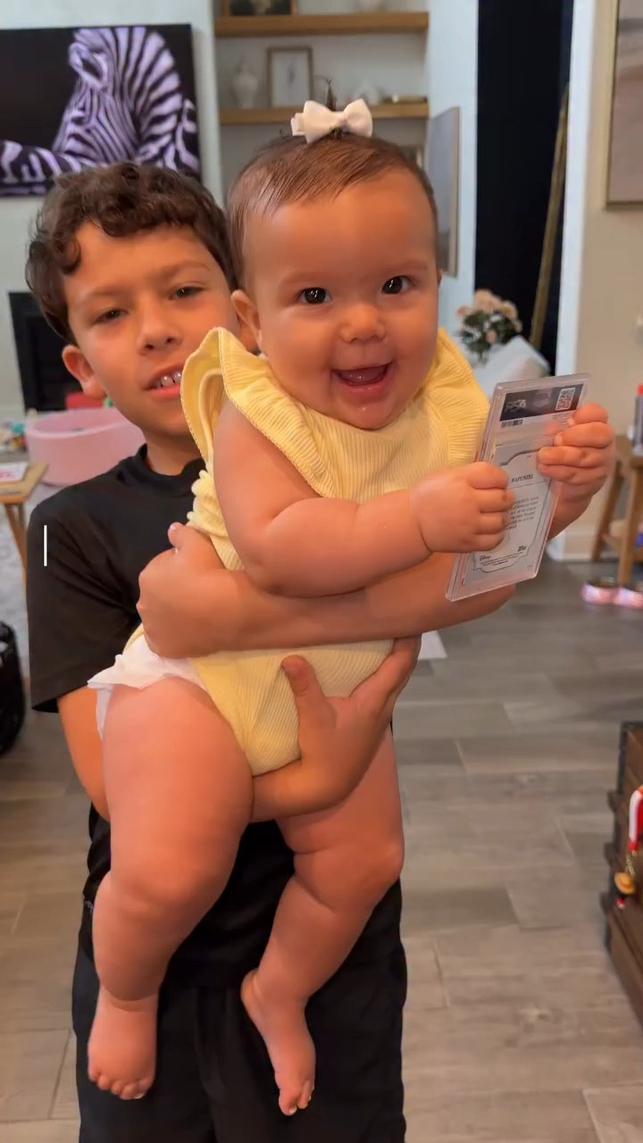 Hope you had the best week!!!🥰❤️

Comment “shop” for links 🎀 https://liketk.it/6aJns

#mom #morningvlog #relatable #realistic #vlog ditl, morning routine, Friday vlog, SAHM, homeschool, husband, baby, postpartum