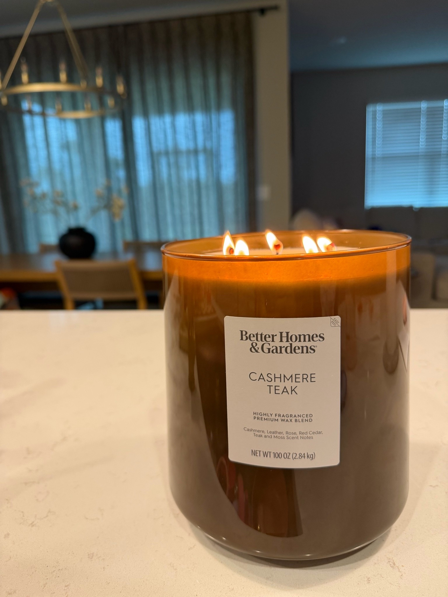 This candle smells amazing & is actually legit and makes your house smell good

#LTKselfcare #LTKHome #LTKmorningroutine