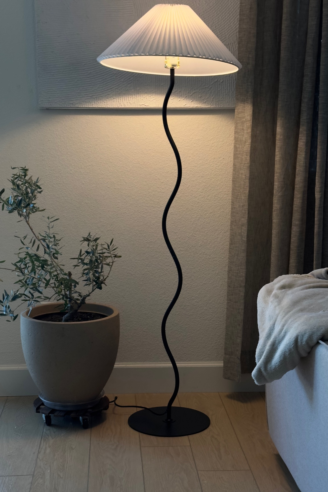 Love my new zigzag lamp!

#LTKHome