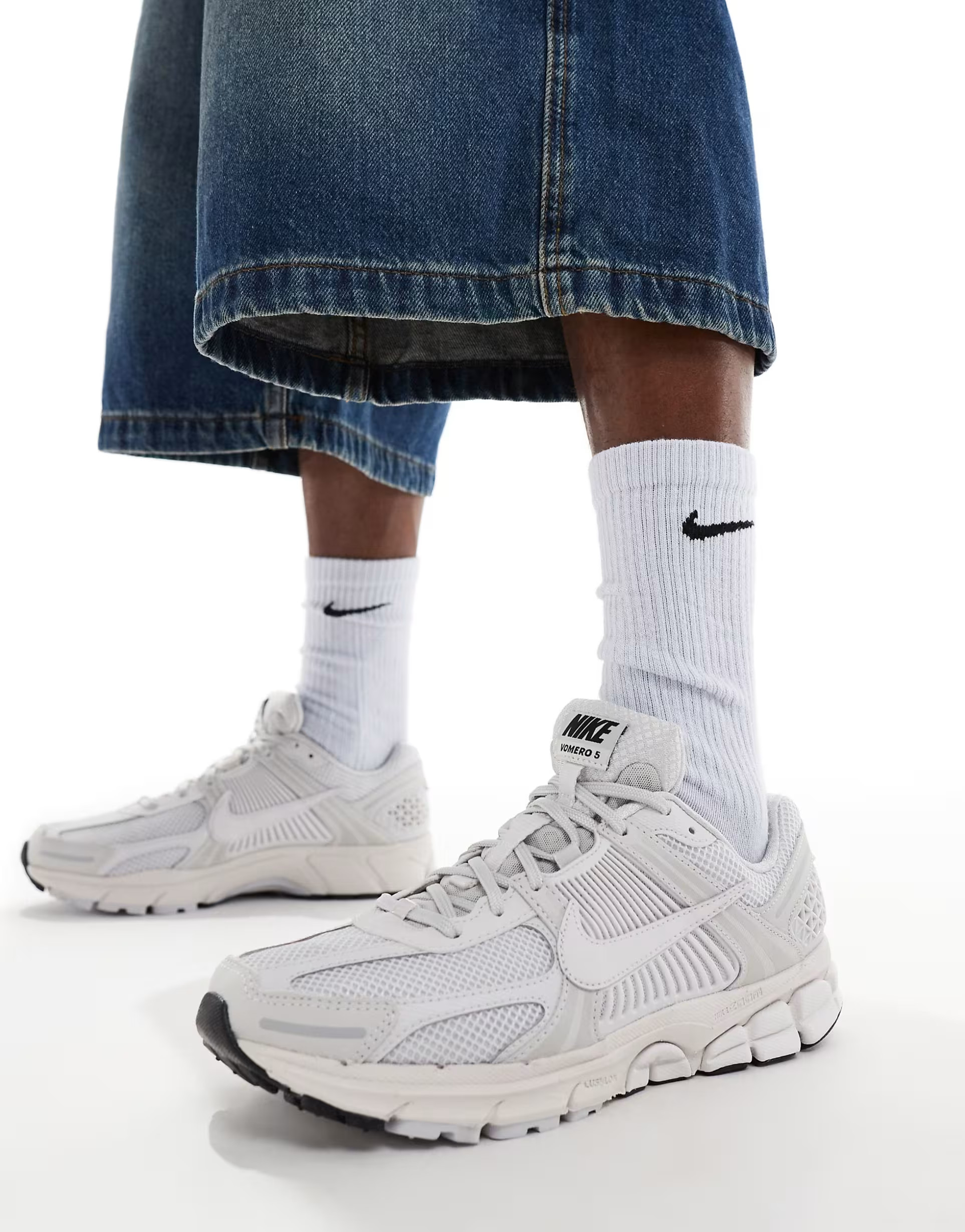 Nike Air Zoom Vomero 5 trainers in triple white | ASOS | ASOS (Global)