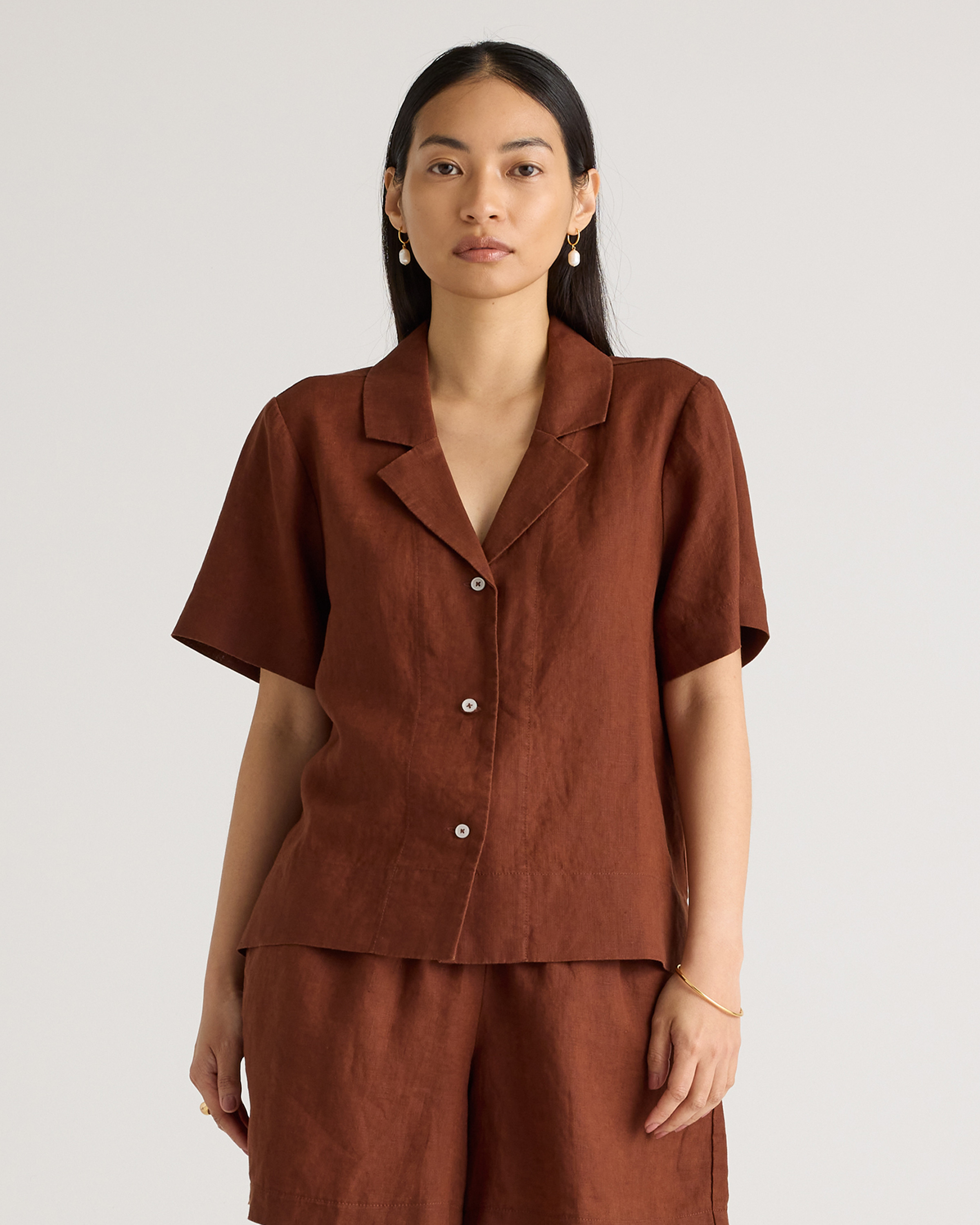 Quince | Women's Short Sleeve Shirt in Chocolate, Size XS, Linen | Quince
