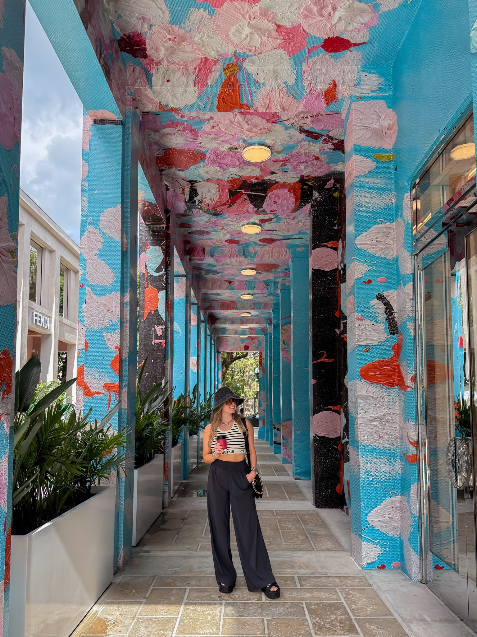 My favorite pants! 

#Casualootd #miamiootd #miamiwinteroutfit #casualpants #vuori

#LTKFindsUnder100 #LTKTravel #LTKStyleTip