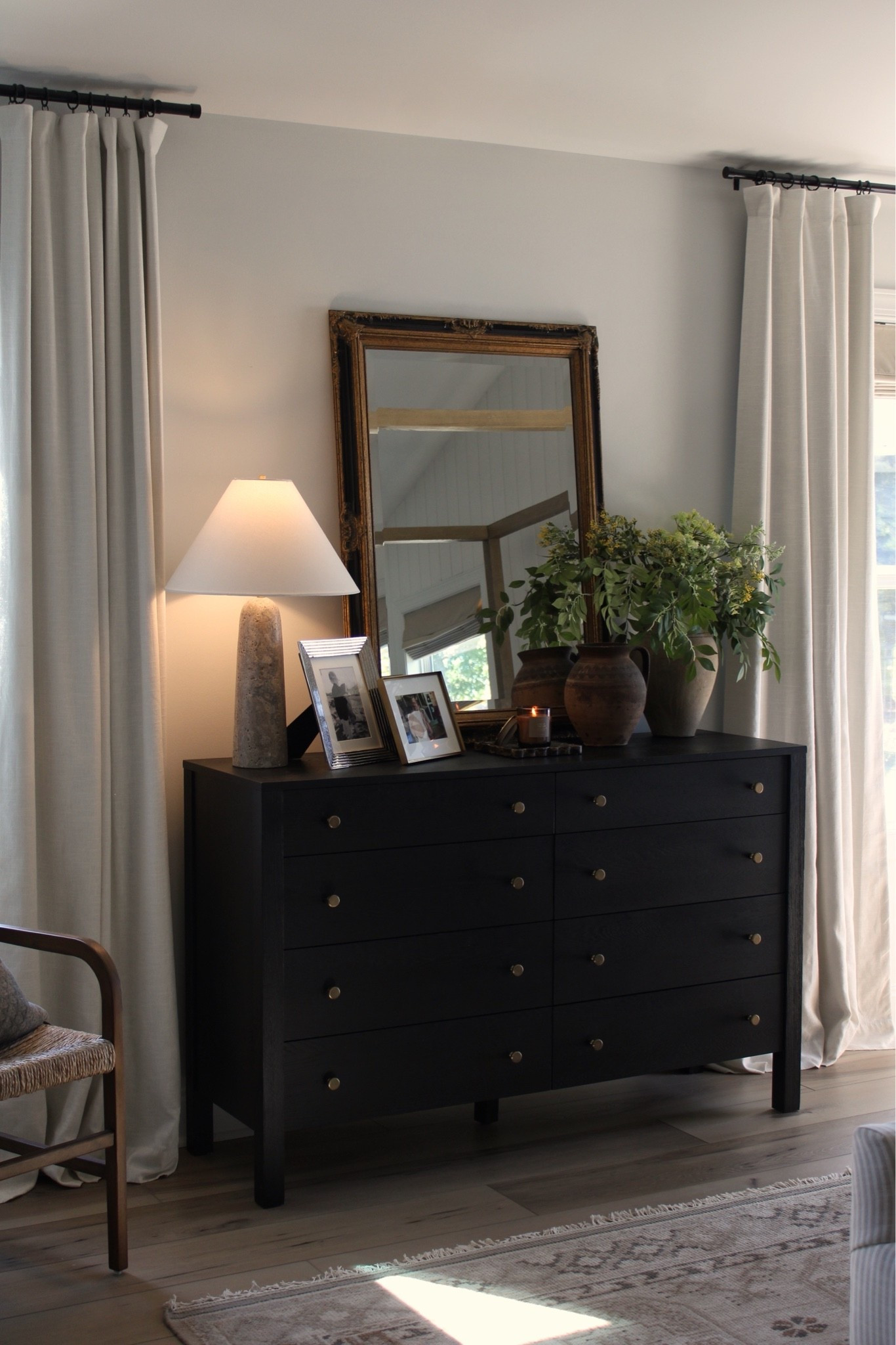 Dresser styling, black dresser, bright and moody bedroom, vintage modern bedroom
Linked two amazing black dressers on a budget 🖤