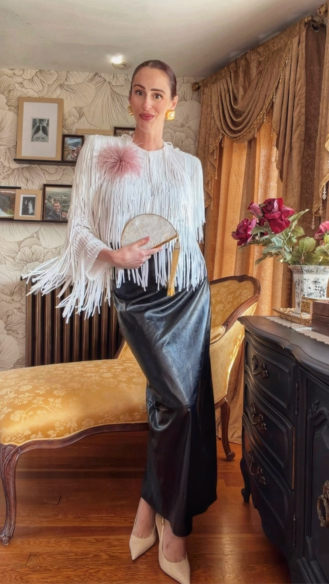 Date night, but make it a decision… ✨ which look are you choosing?

Look 1: a golden moment with texture, fringe, and layered statement jewelry—elevated, warm, and undeniably chic.
Look 2: a little edge with the leather skirt + soft fringe top from Zara - sleek, feminine, and just unexpected enough.

Both styled with classic pointed heels and statement accessories (because details always matter).

Help me decide… are you going ✨golden glam✨ or 🖤modern edge🖤?

#LTKStyle #LTKDateNight #LTKOutfit #LTKSpringStyle #LTKWearIt #zara

#LTKstorytime #LTKTall #LTKootd