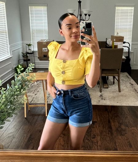 Cute yellow crop top perfect for jeans. 

#LTKSeasonal #LTKFind #LTKfit