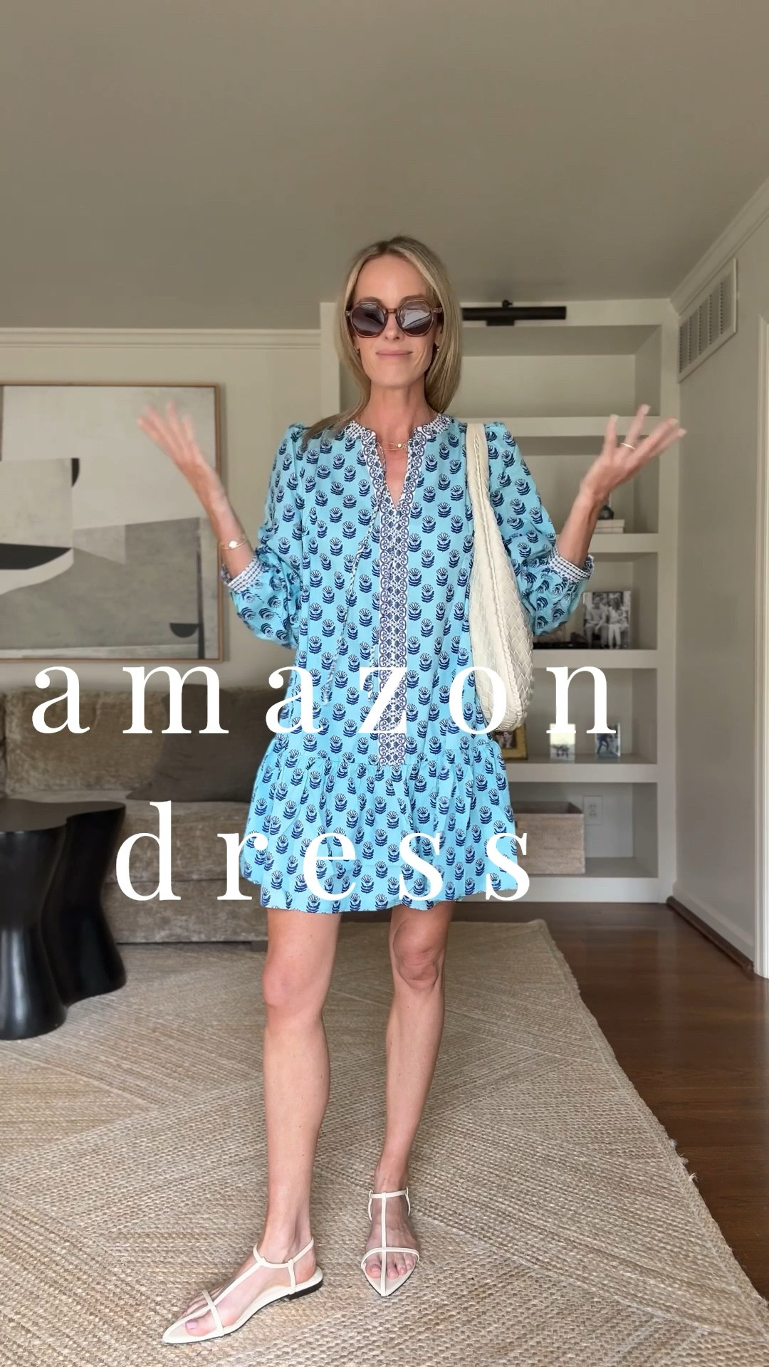 Size small!!! Adorable. 