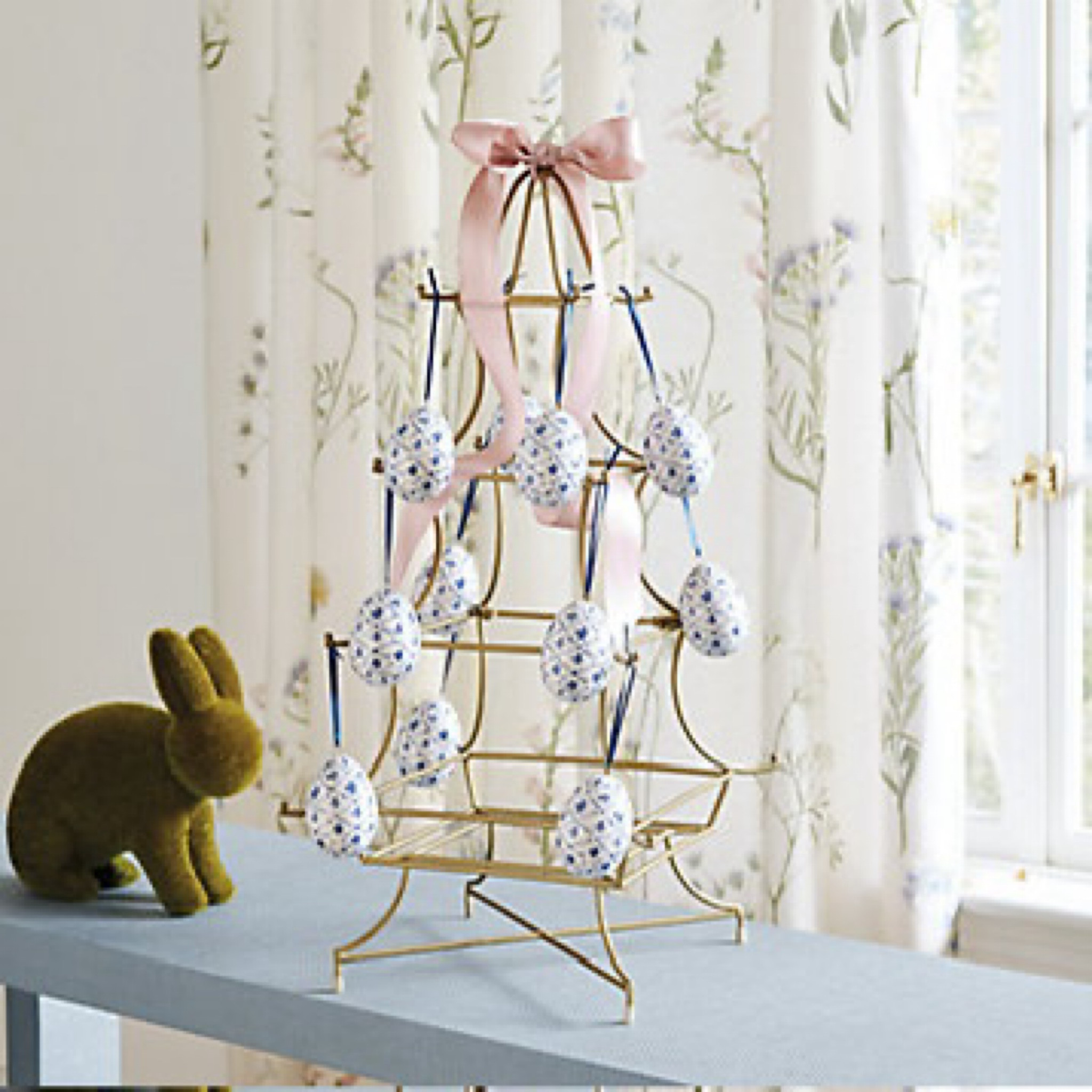 Graceful Ornament Holder
🤍

#LTKHome #LTKSeasonal #LTKSaleAlert