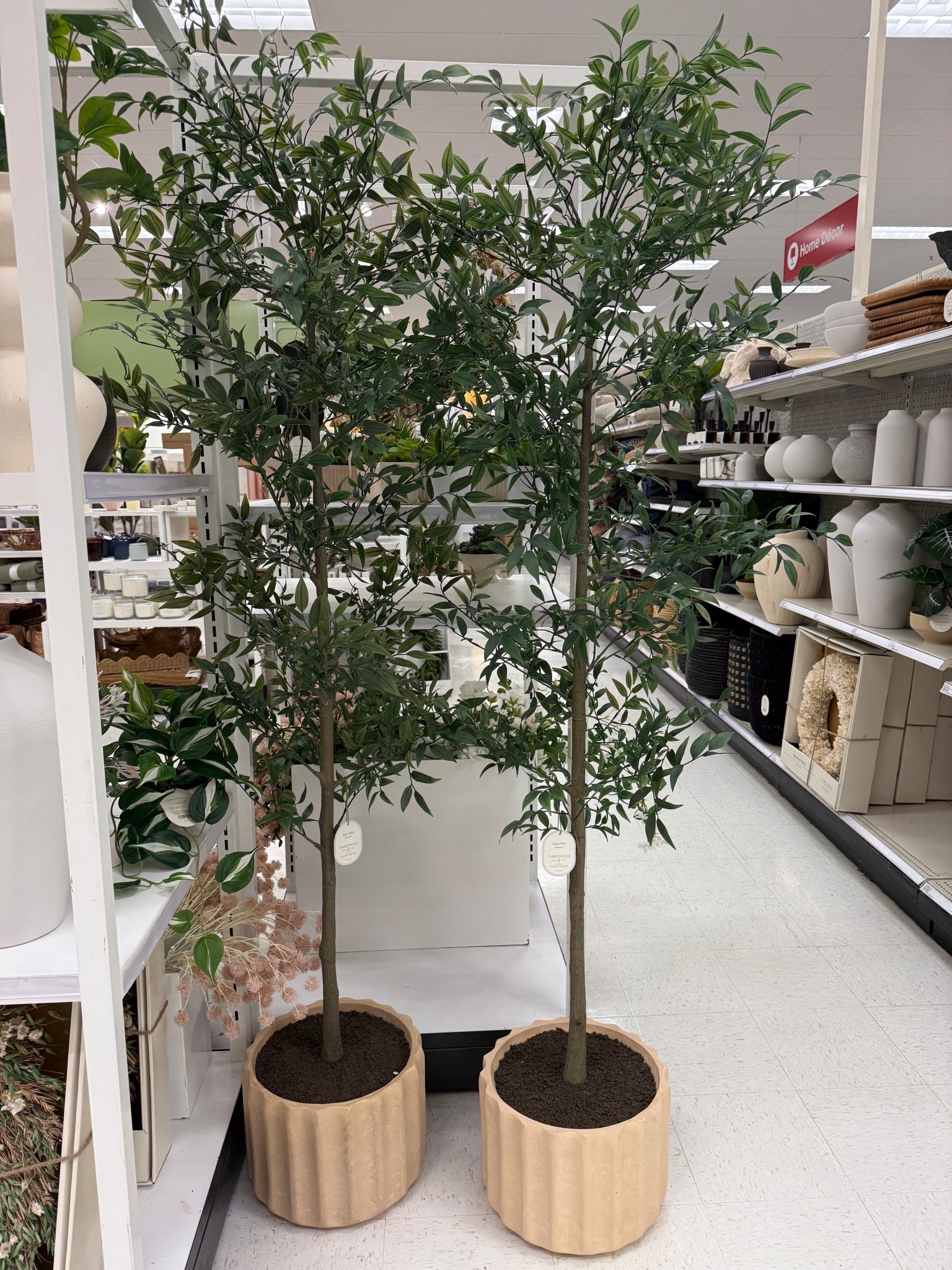 I’m still dreaming about this tree! 
It’s stunning in person! 

#LTKHome