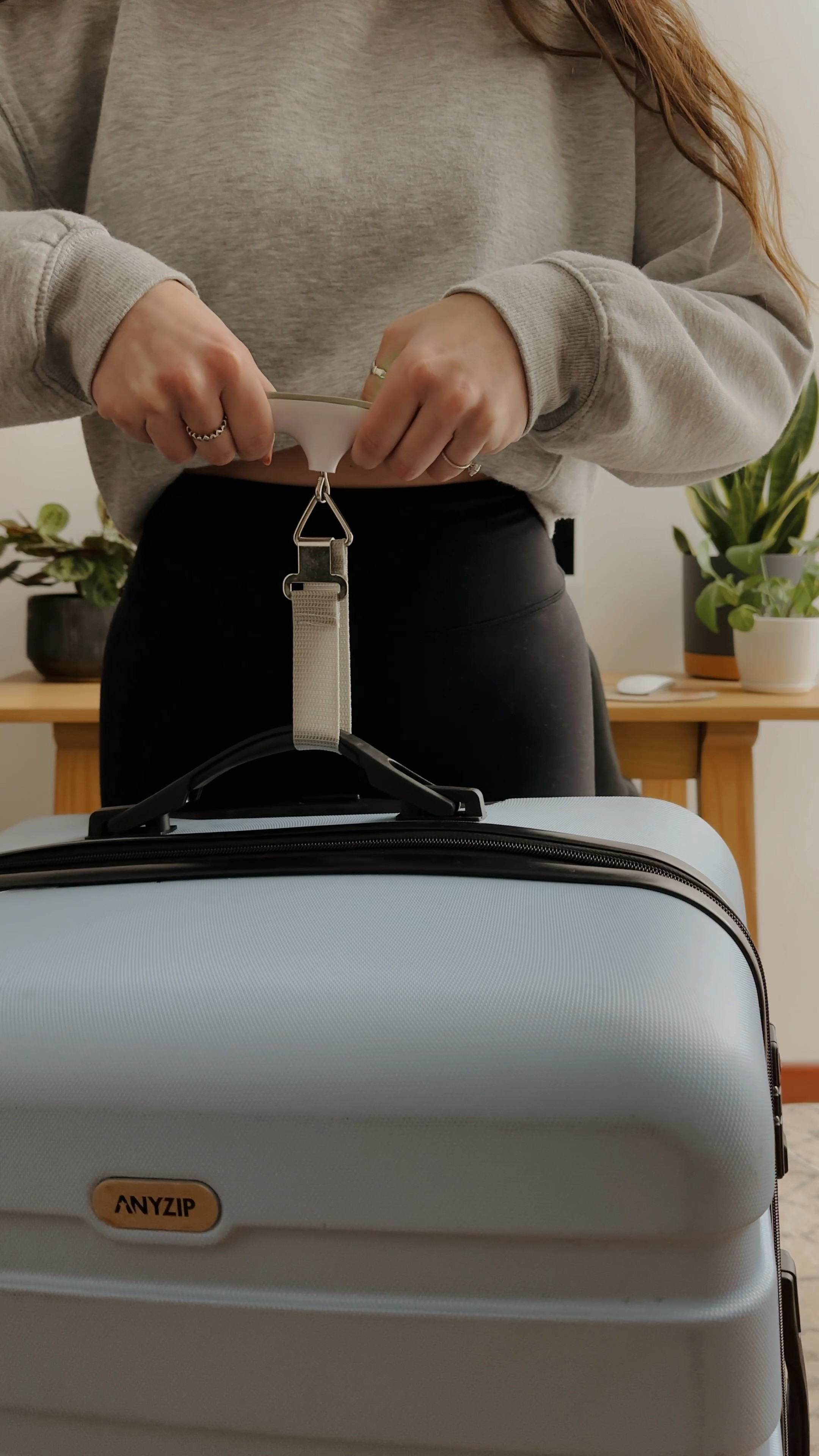 If you’re a frequent traveler and use checked bags a lot, you need a luggage scale! It hooks right onto your handle so you can pull up to weigh it. This is great for making sure it’s under 40 lbs before getting to the drop off area! #traveltip

#LTKtravel