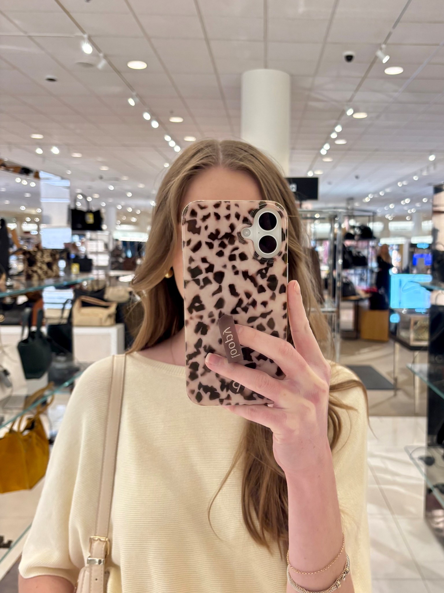 New loopy case! Use code “Laurenmae” for 10% off #loopycase #phonecase 