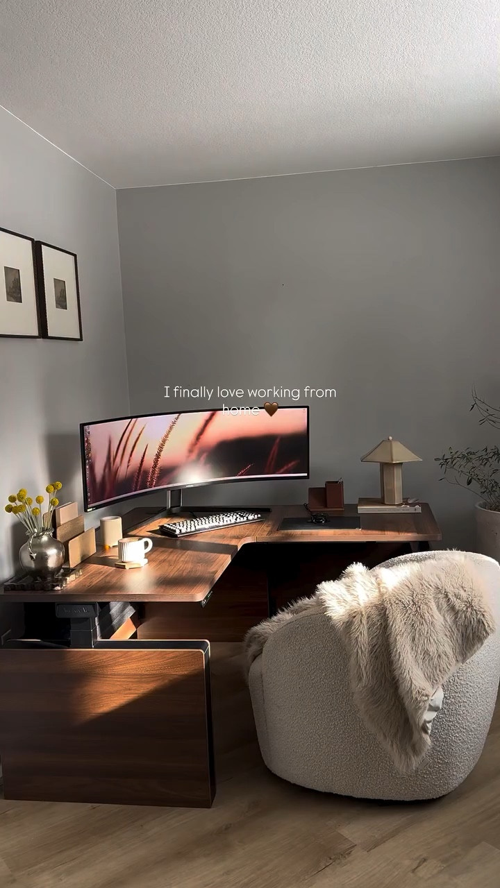 Workspace upgrade ✨
#ltkhomeoffice #ltkworkfromhome #ltkstandingdesk #ltkworkdesk #ltkwfh #ltkshop #ltkvernal 

#LTKU #LTKSeasonal #LTKHome