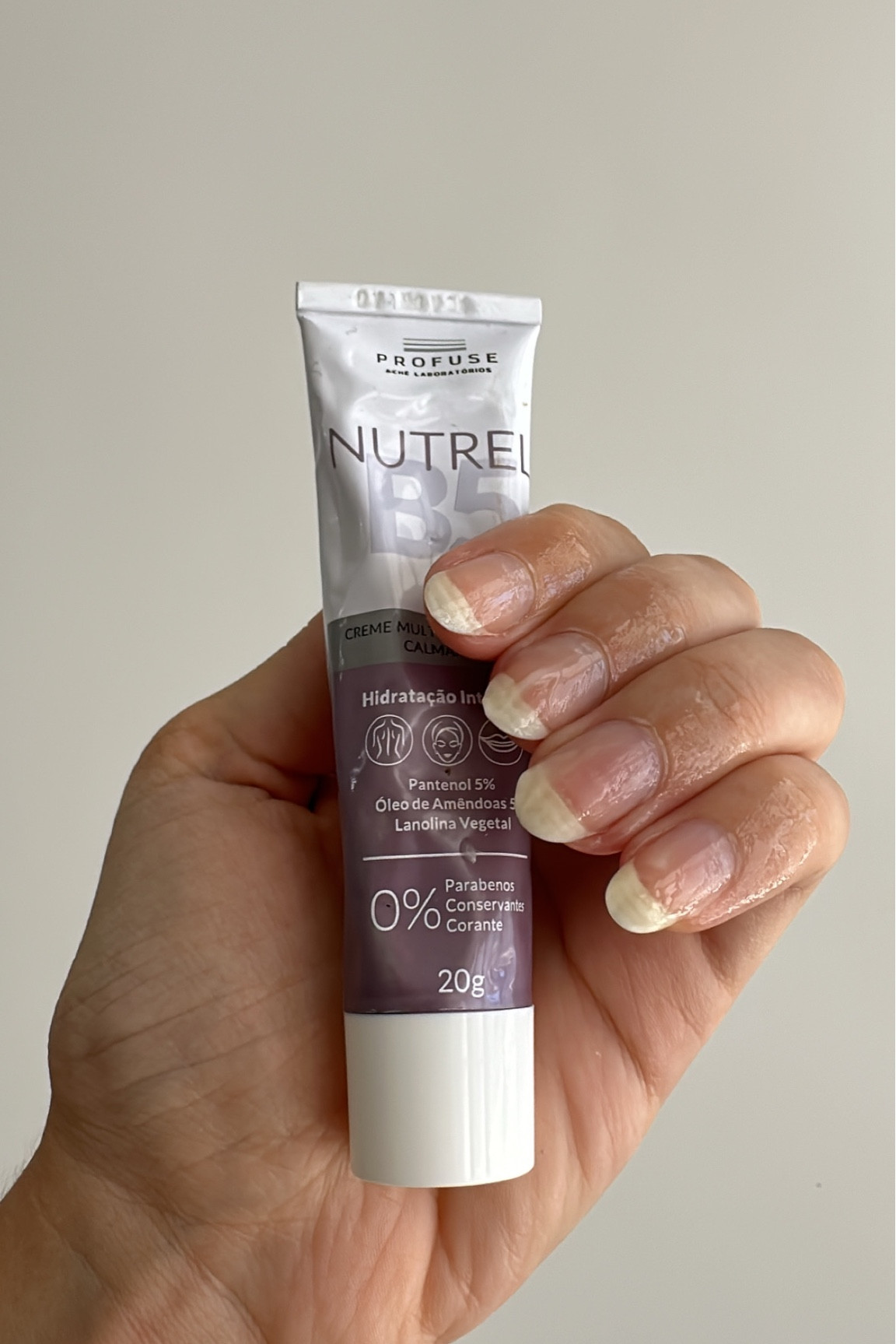 Um dos melhores produtos para cutículas, lábios, pés e áreas ressecadas do corpo.


#LTKbeauty #LTKbrasil