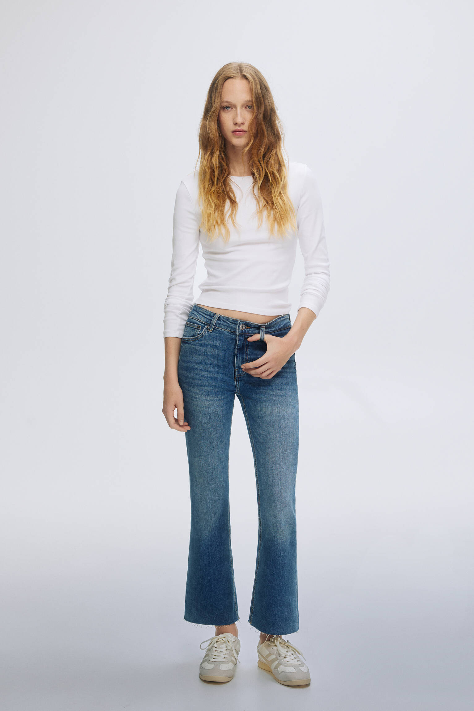 Kick bell bottom jeans - pull&bear | PULL and BEAR UK