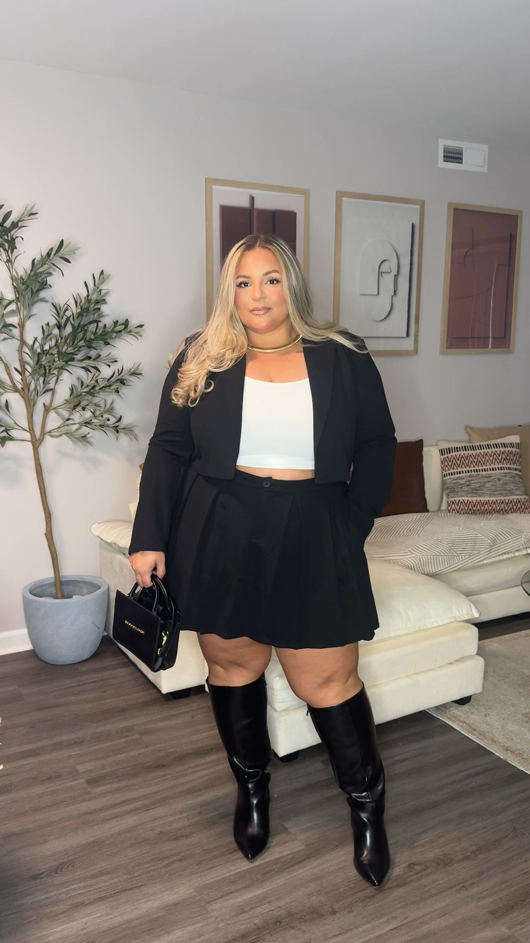 Wearing a xxl in this set! 
The skirt has pockets which I absolutely love and there's also a stretchy waistband in the back. 

#LTKHoliday #LTKPlusSize #LTKStyleTip