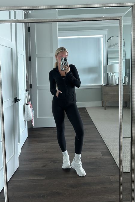 All black athleisure workout fit 🖤✨
