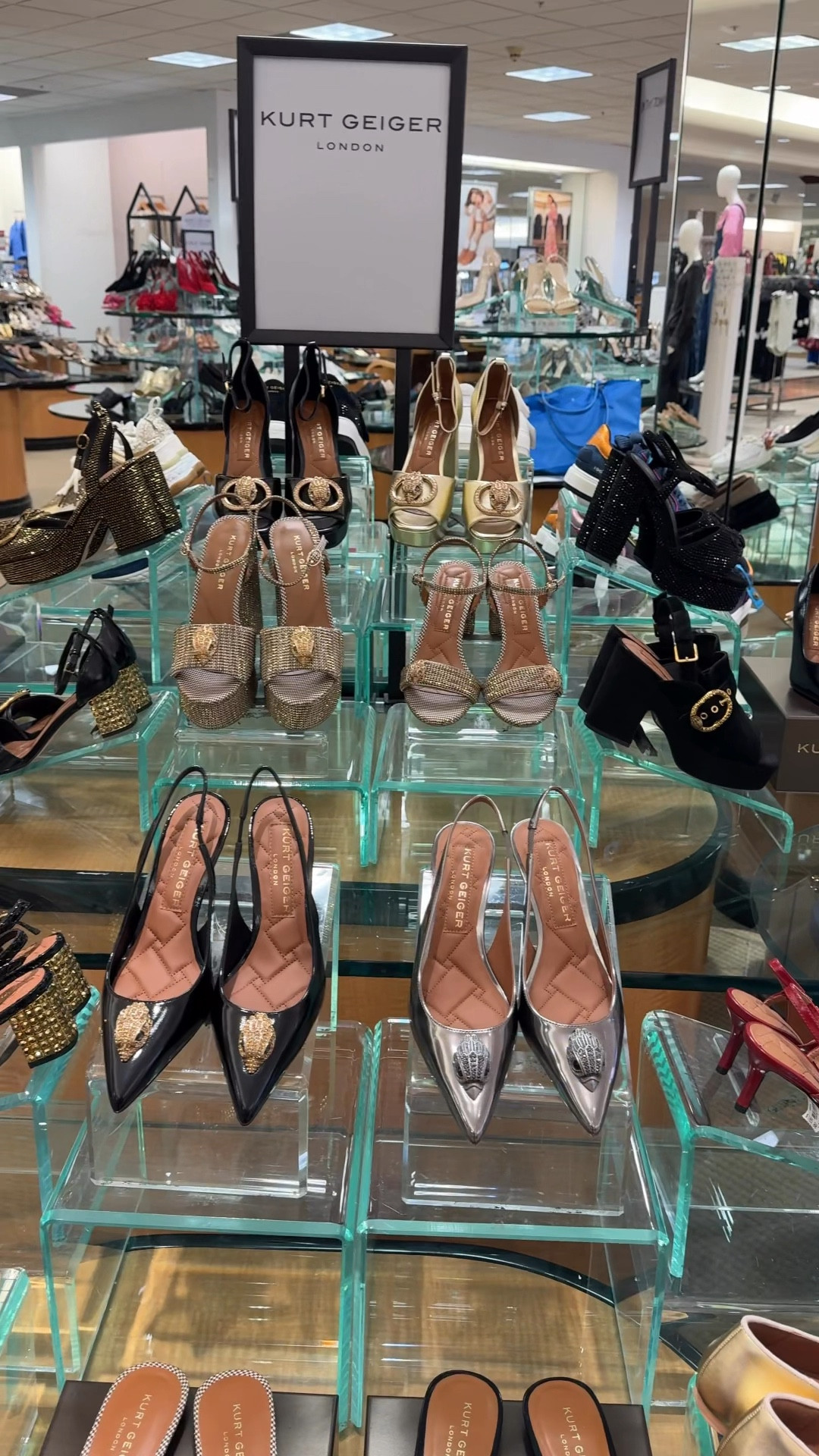 los más Bellos zapatos de la colección de Kurt Geiger 

#LTKStyleTip #LTKSeasonal #LTKHoliday