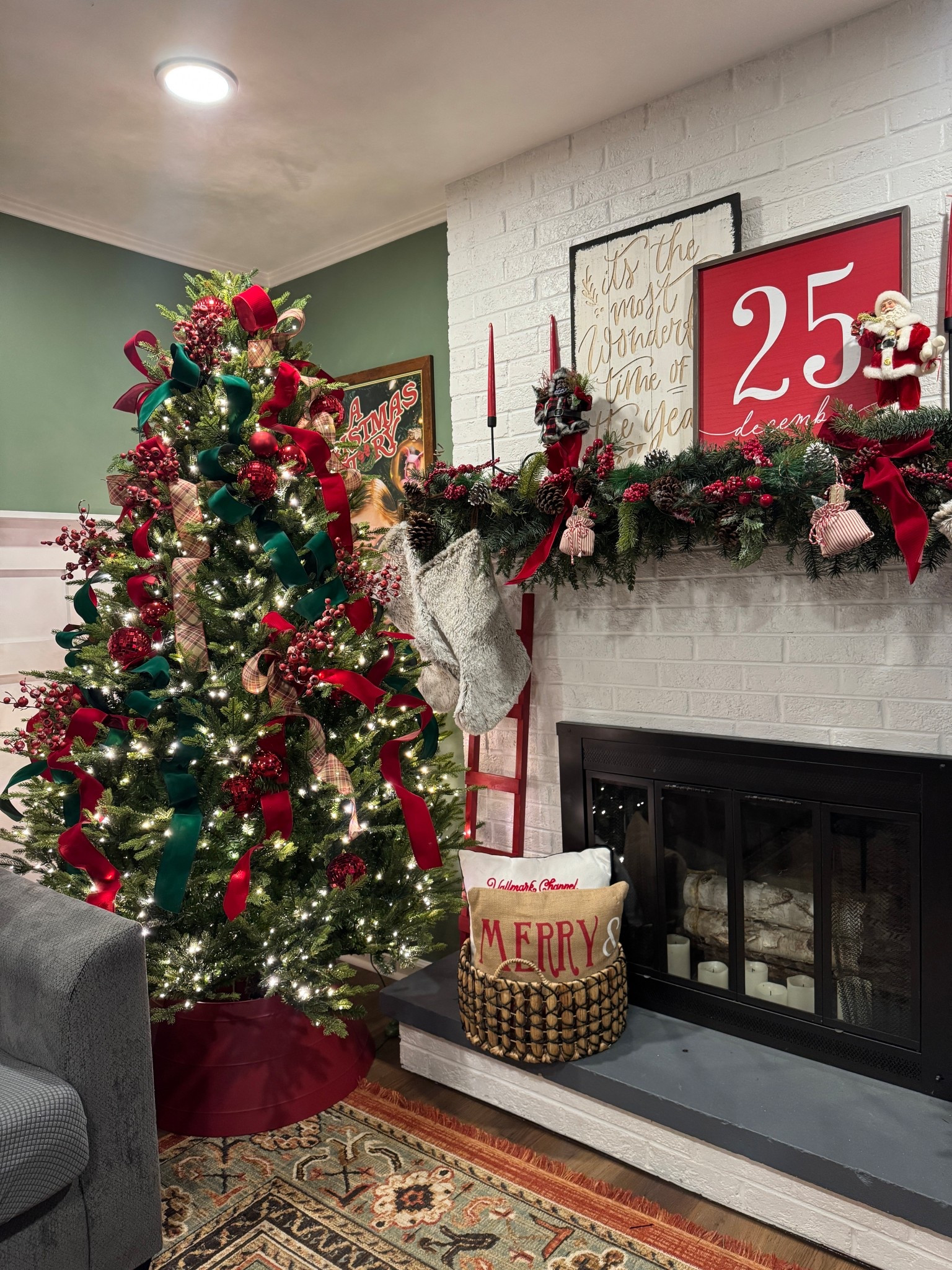 My tree! So full! No fluffing needed! 

#LTKSeasonal #LTKHome #LTKHoliday