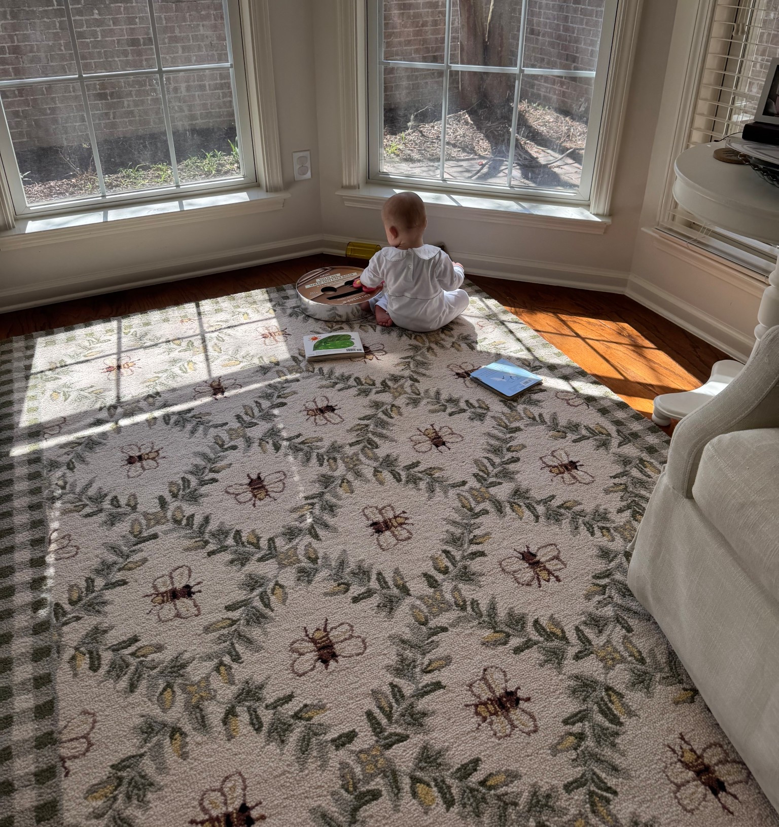 this rug 🥹🐝🫶🏻