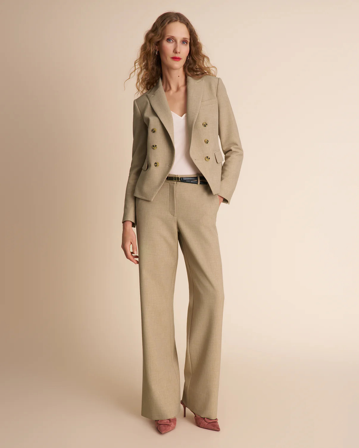 Priscilla Founder Blazer - Luxe Flex Suiting :: Beige Melange | MM LaFleur