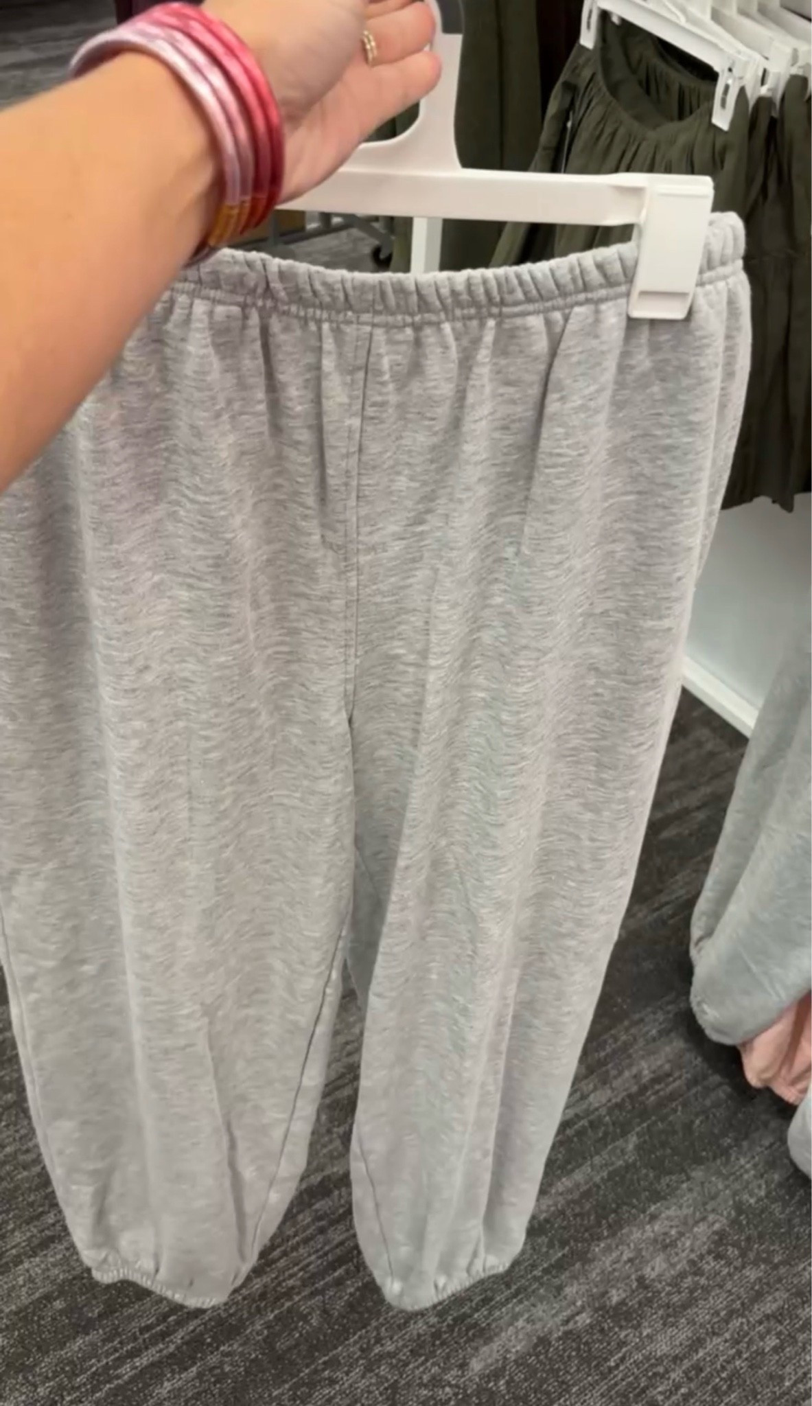 The comfiest everyday joggers!😍🙌 And they’re on sale for just $21! 

Fall, fall outfit, Amazon, joggers, travel

#LTKootd #LTKSaleAlert #LTKSeasonal