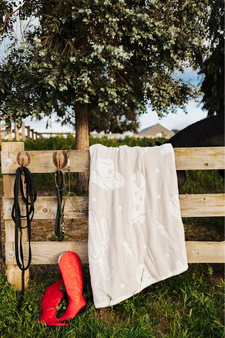 Staykation kountry kollection is here!! 
This tan and white cowboy blanket is so perfect.

#LTKHome #LTKItBag #LTKGiftGuide