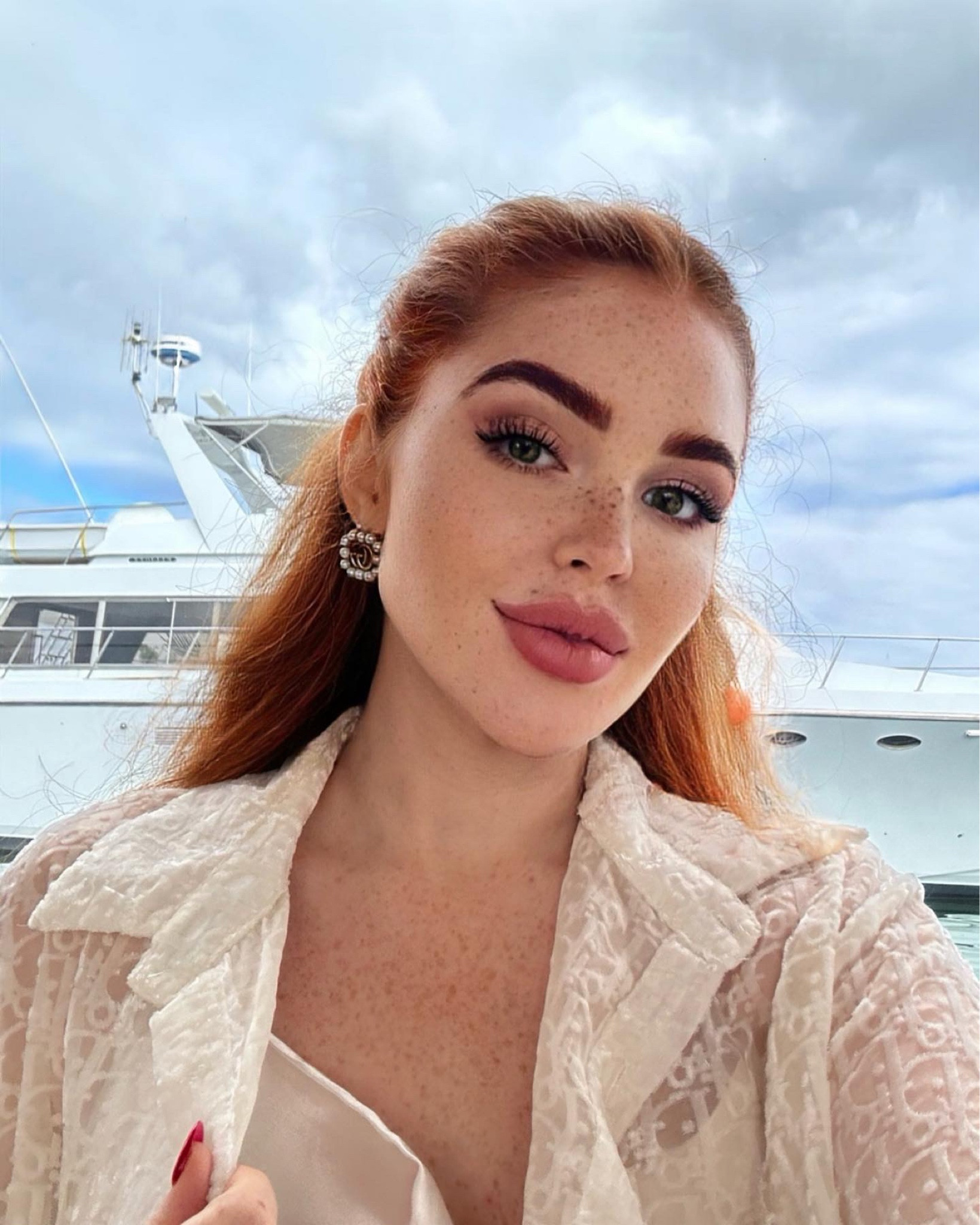 All white 

#LTKHoliday #LTKstyletip